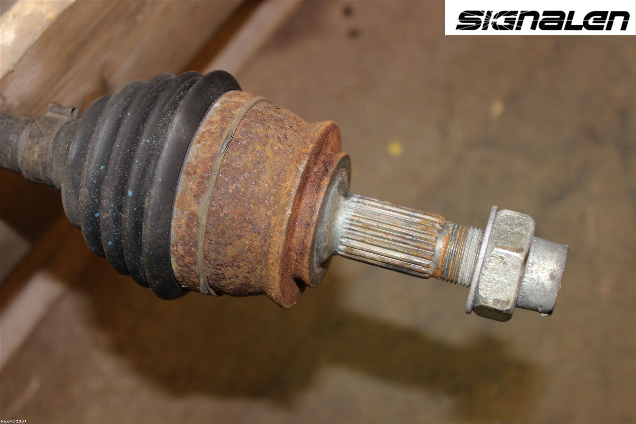 Opel CORSA D 07-14 Drivaxel Fram Höger