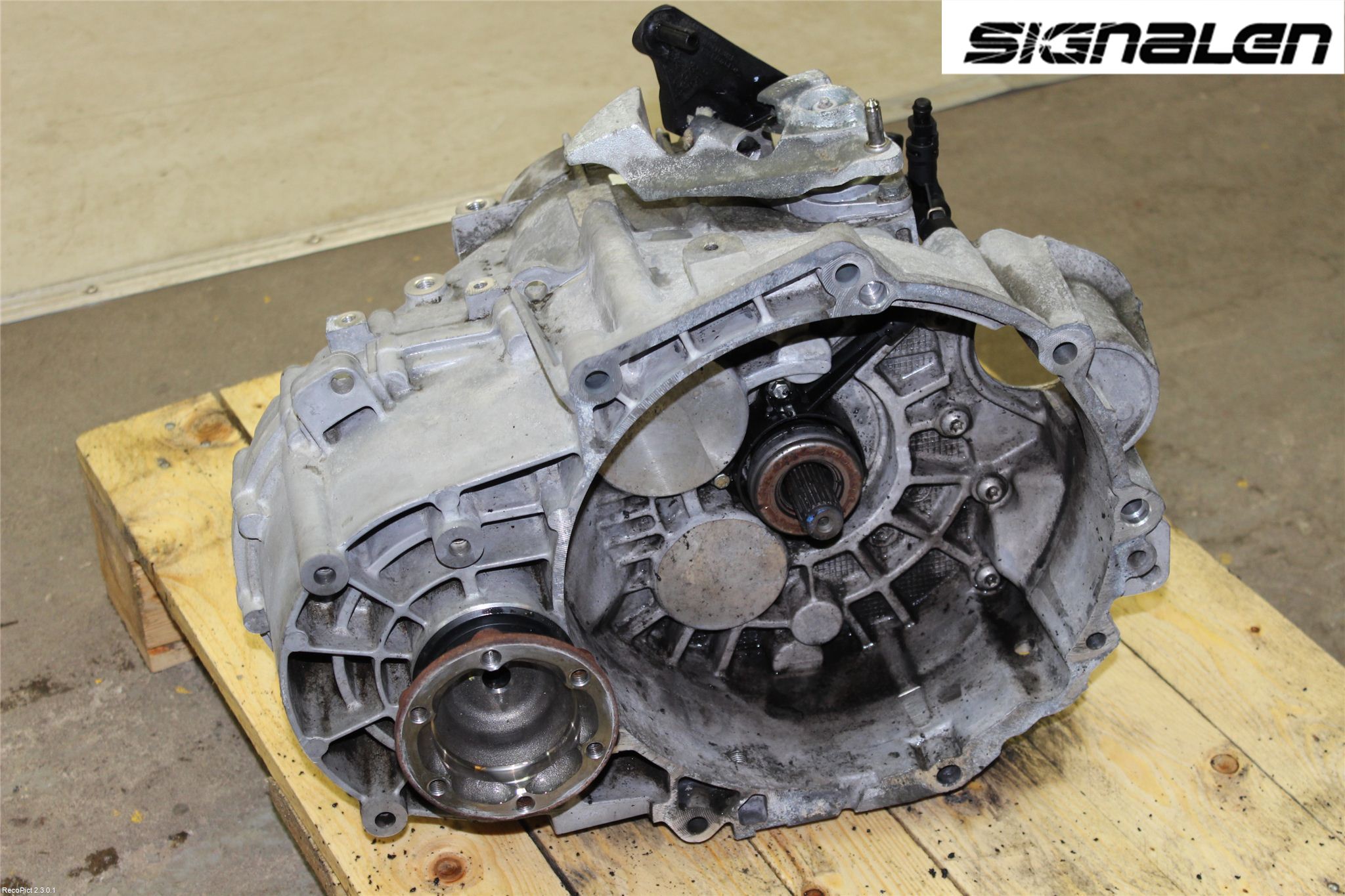 Volkswagen VW CADDY      04-10 Växellåda Man 6 Vxl