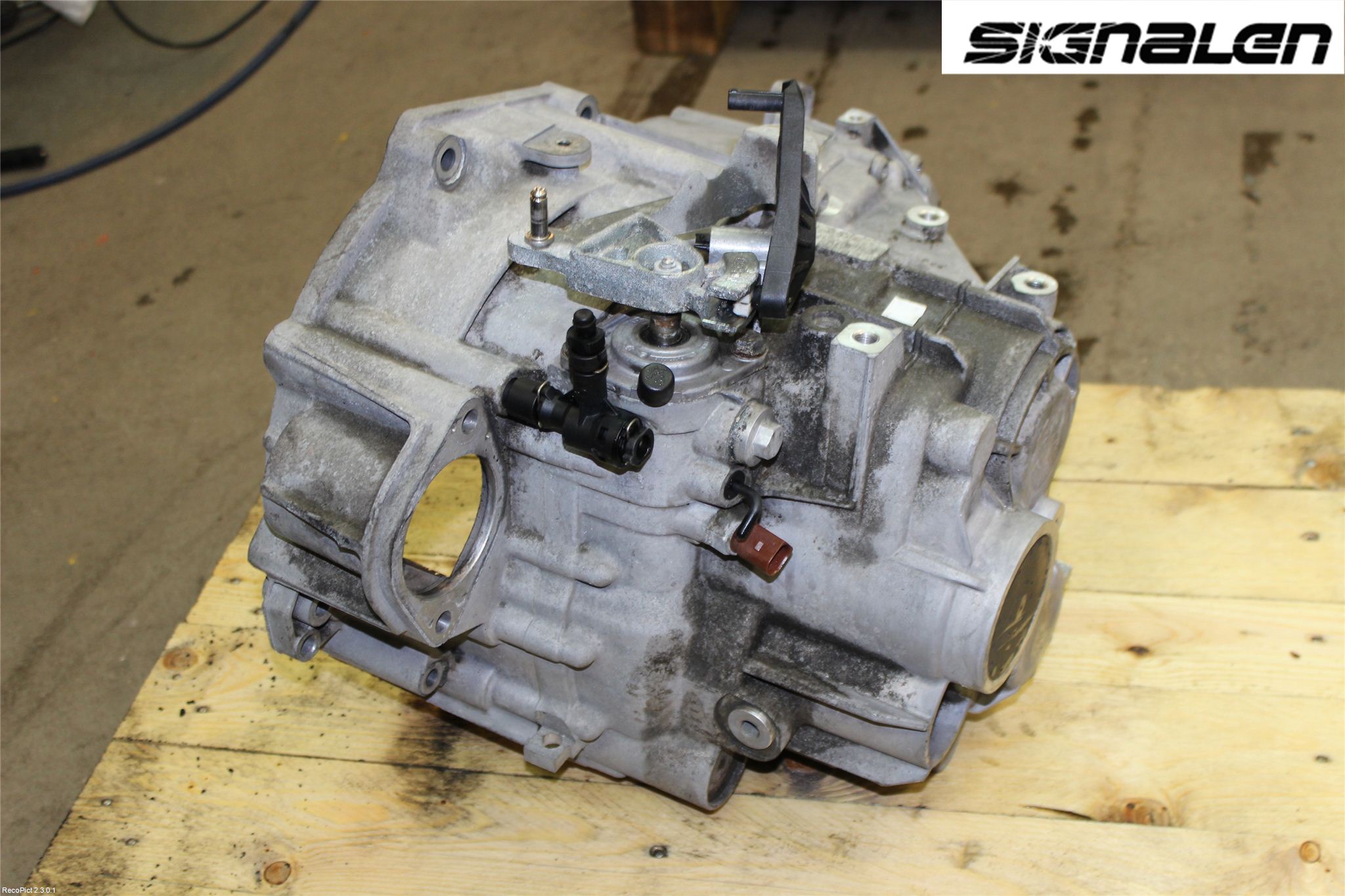 Volkswagen VW CADDY      04-10 Växellåda Man 6 Vxl