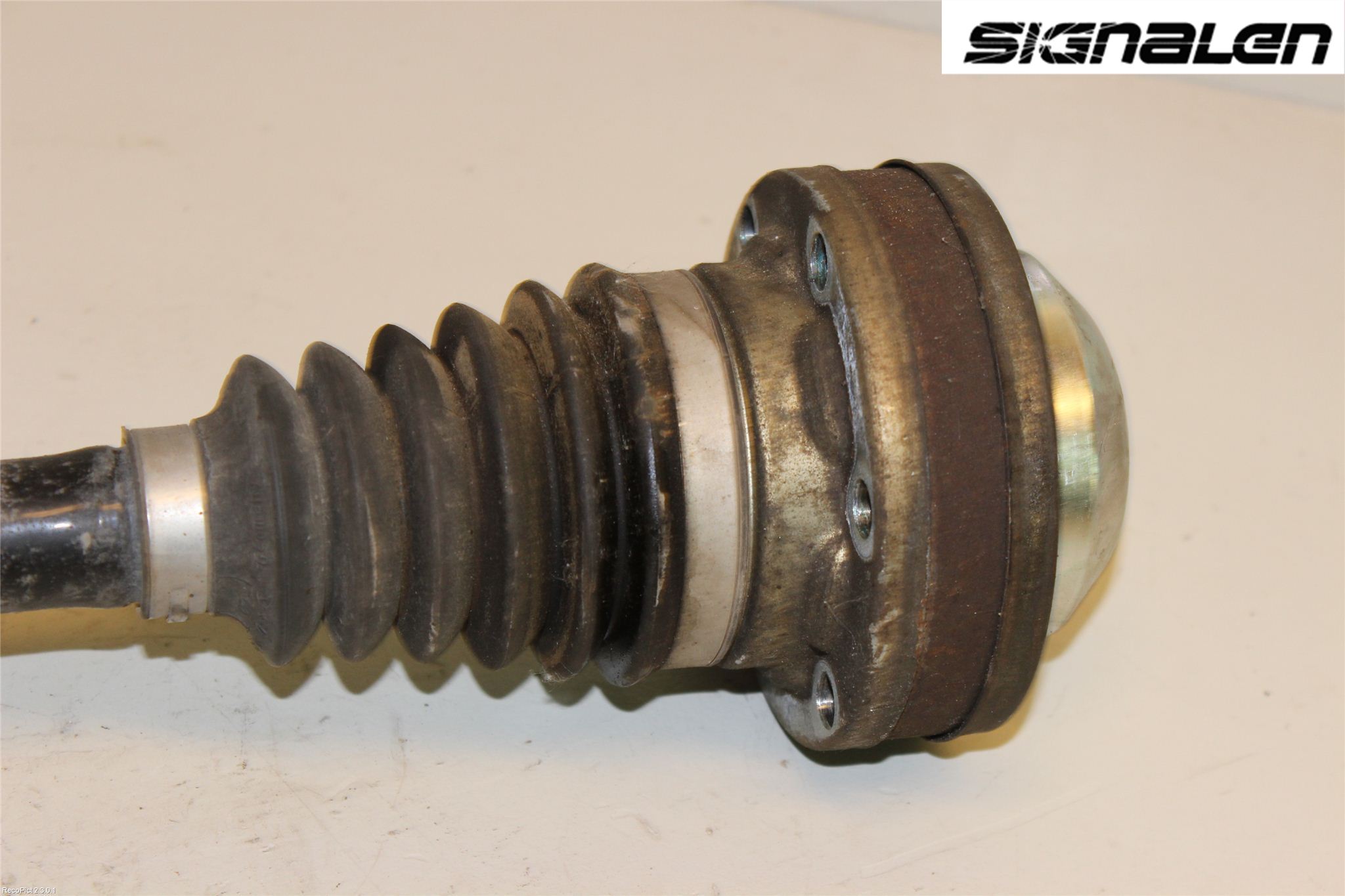 Volkswagen VW CADDY      04-10 Drivaxel Fram Vänster