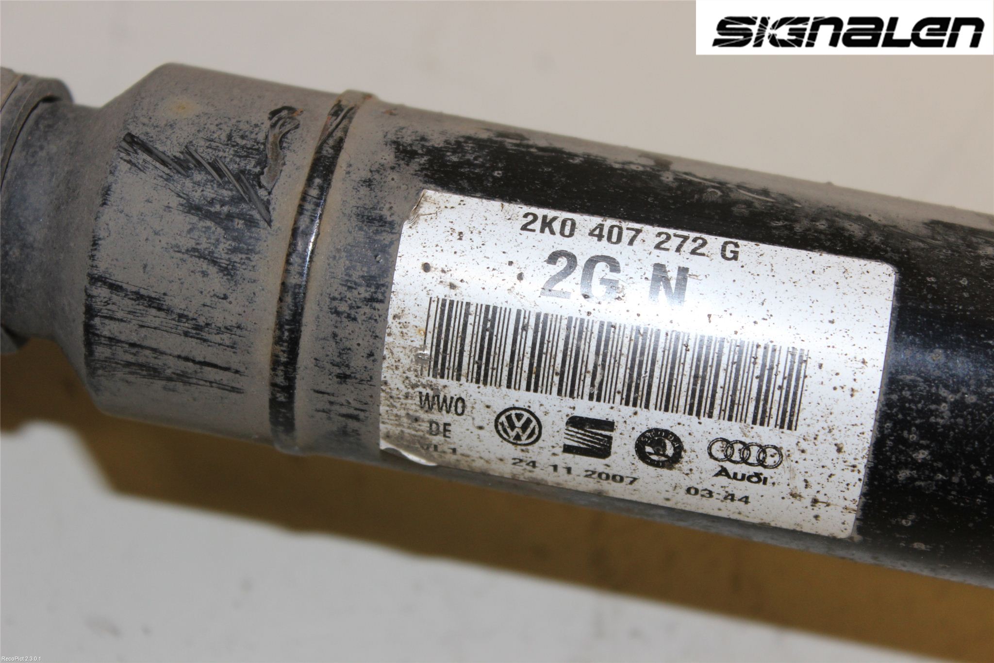 Volkswagen VW CADDY      04-10 Drivaxel Fram Höger