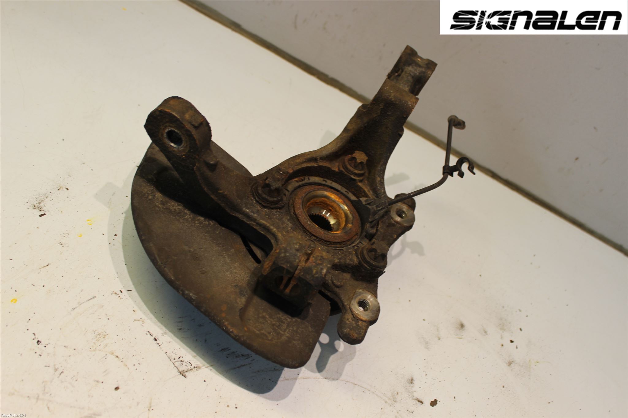 Opel ZAFIRA B 06-14 Styrspindel Lagerhus Vä