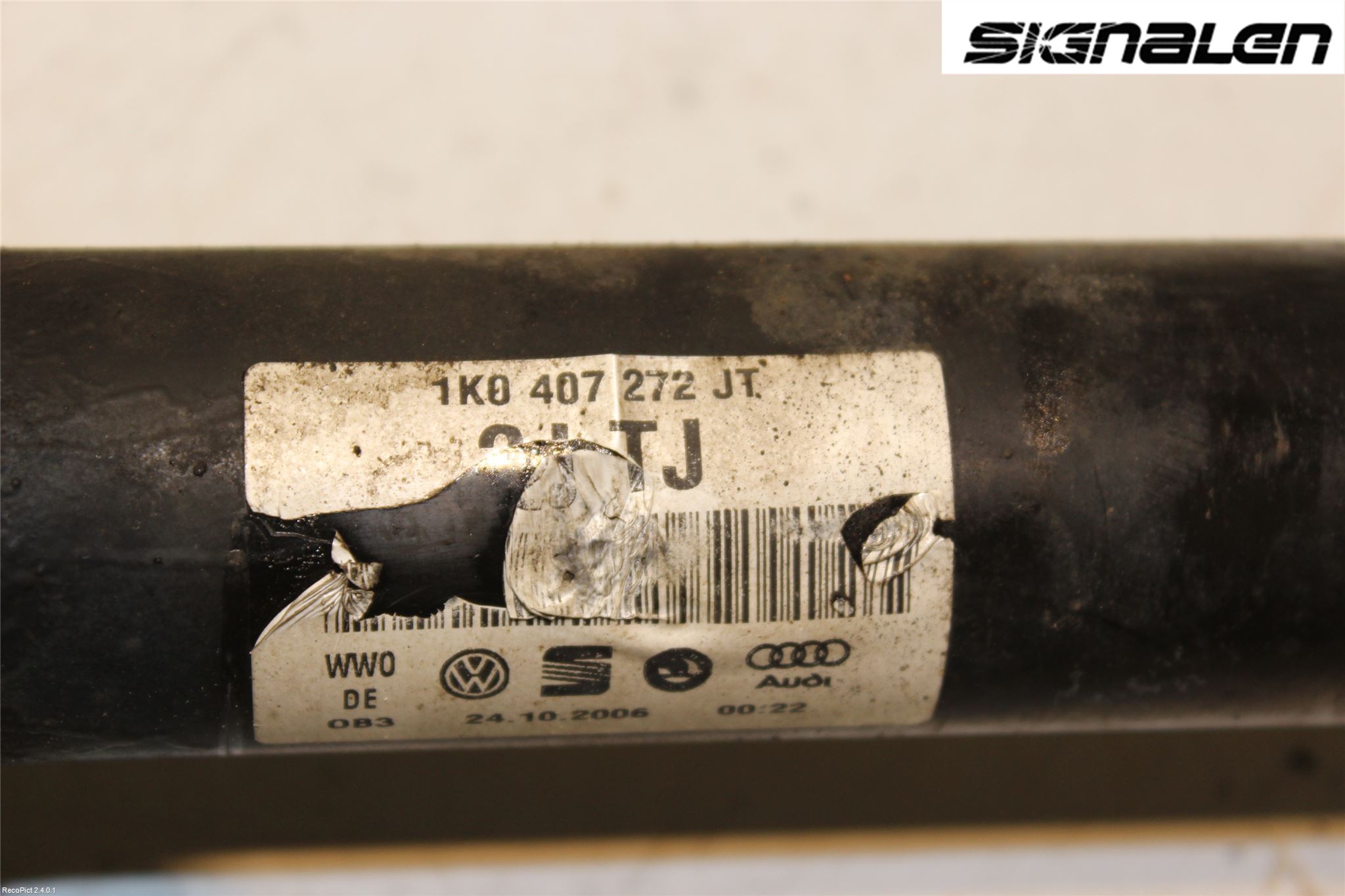 Volkswagen VW GOLF V 04-09 Drivaxel Fram Höger