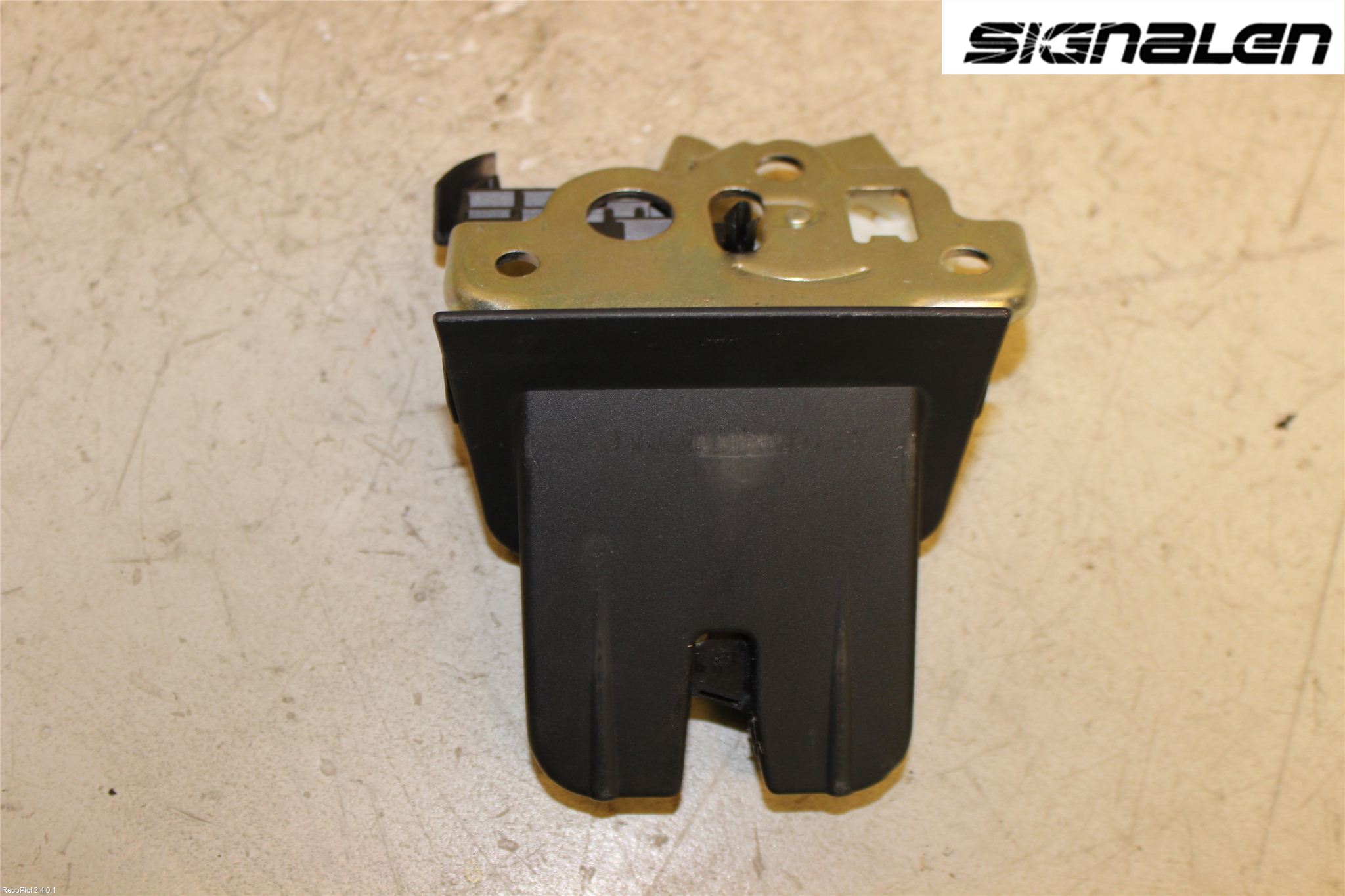 Audi A6/S6     05-11 Låskista Baklucka