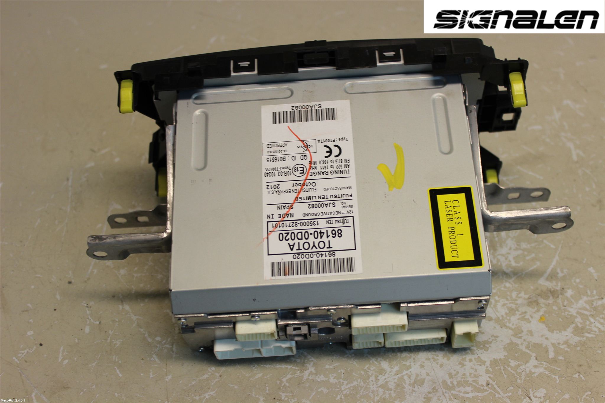 Toyota YARIS XP130 12-14 Radio