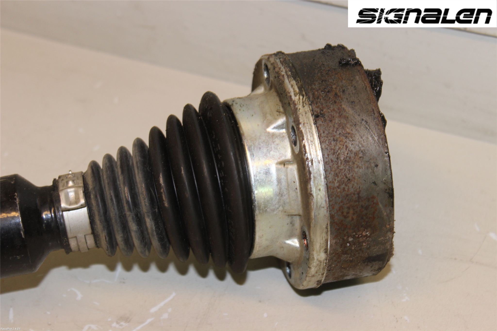 Volkswagen VW GOLF PLUS/CROSS GOLF 04-14 Drivaxel Fram Höger