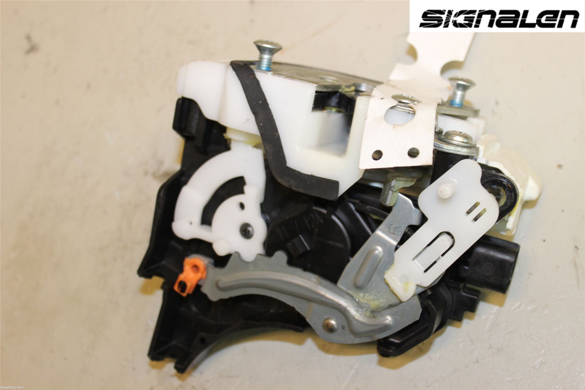 Mitsubishi OUTLANDER 07-12 Låskista-Dörrlås