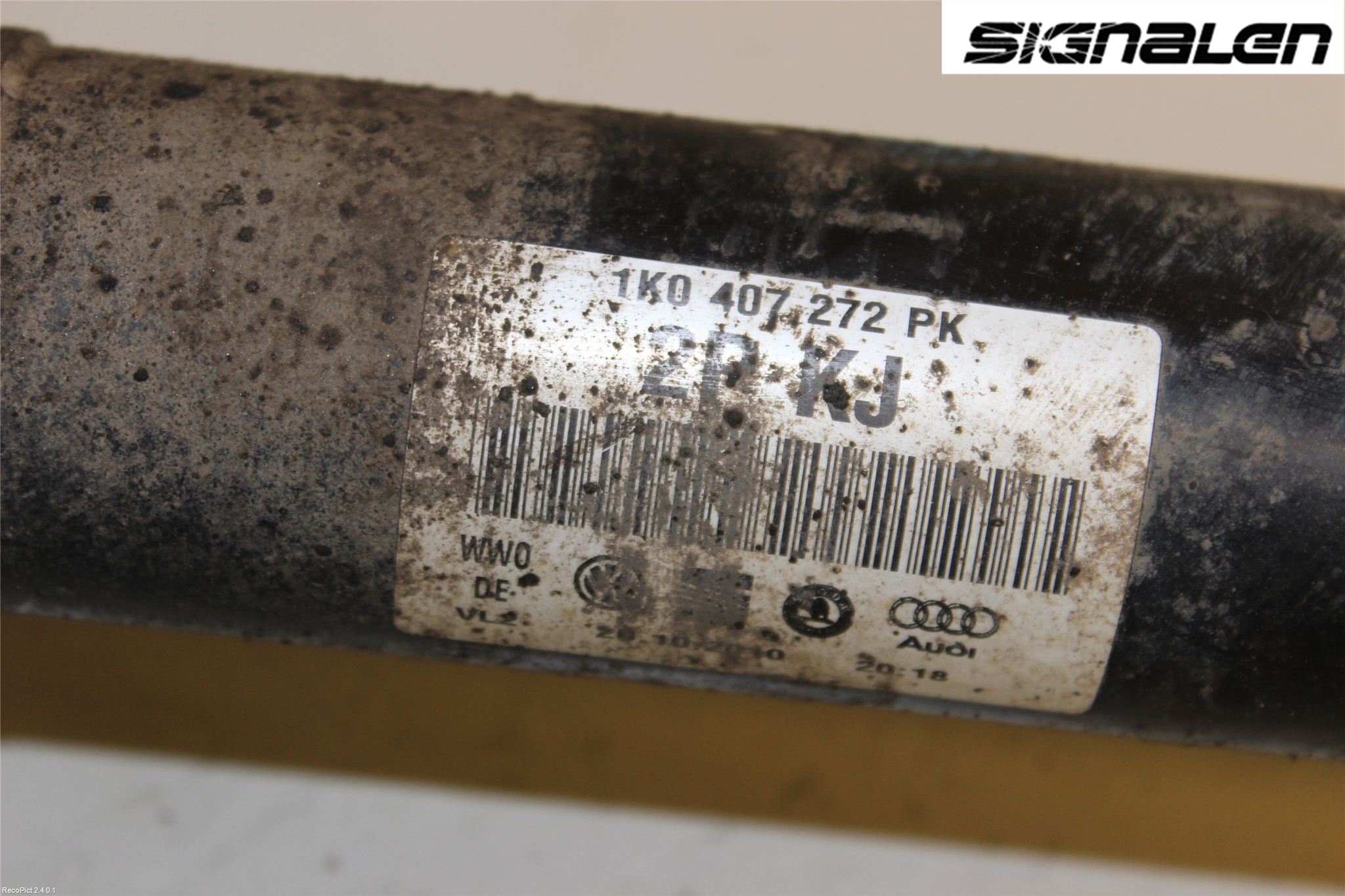 Volkswagen VW TOURAN 10-15 Drivaxel Fram Höger