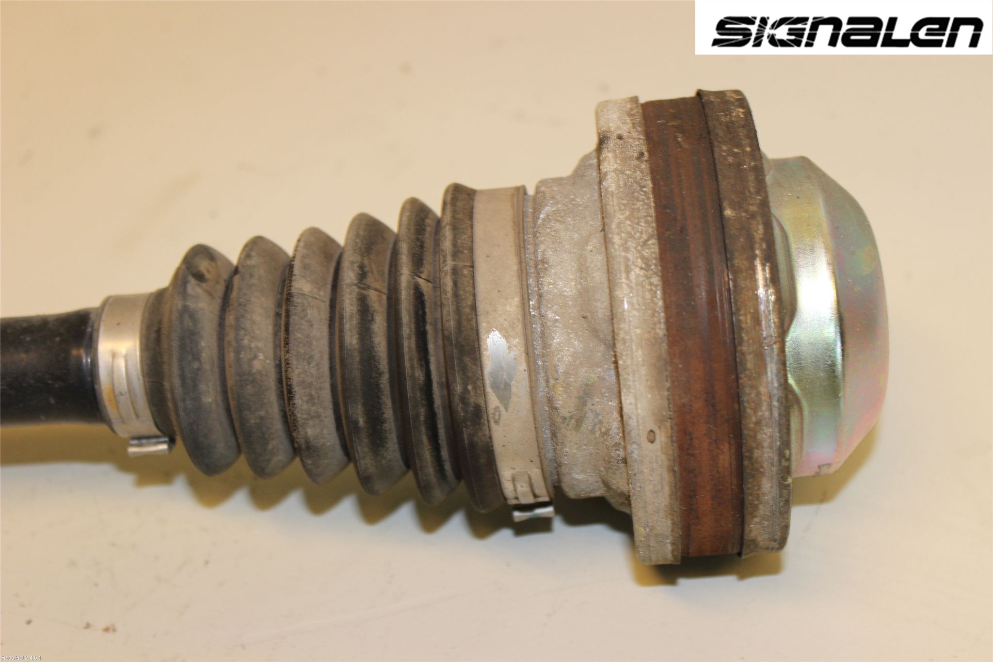 Volkswagen VW TOURAN 10-15 Drivaxel Fram Vänster