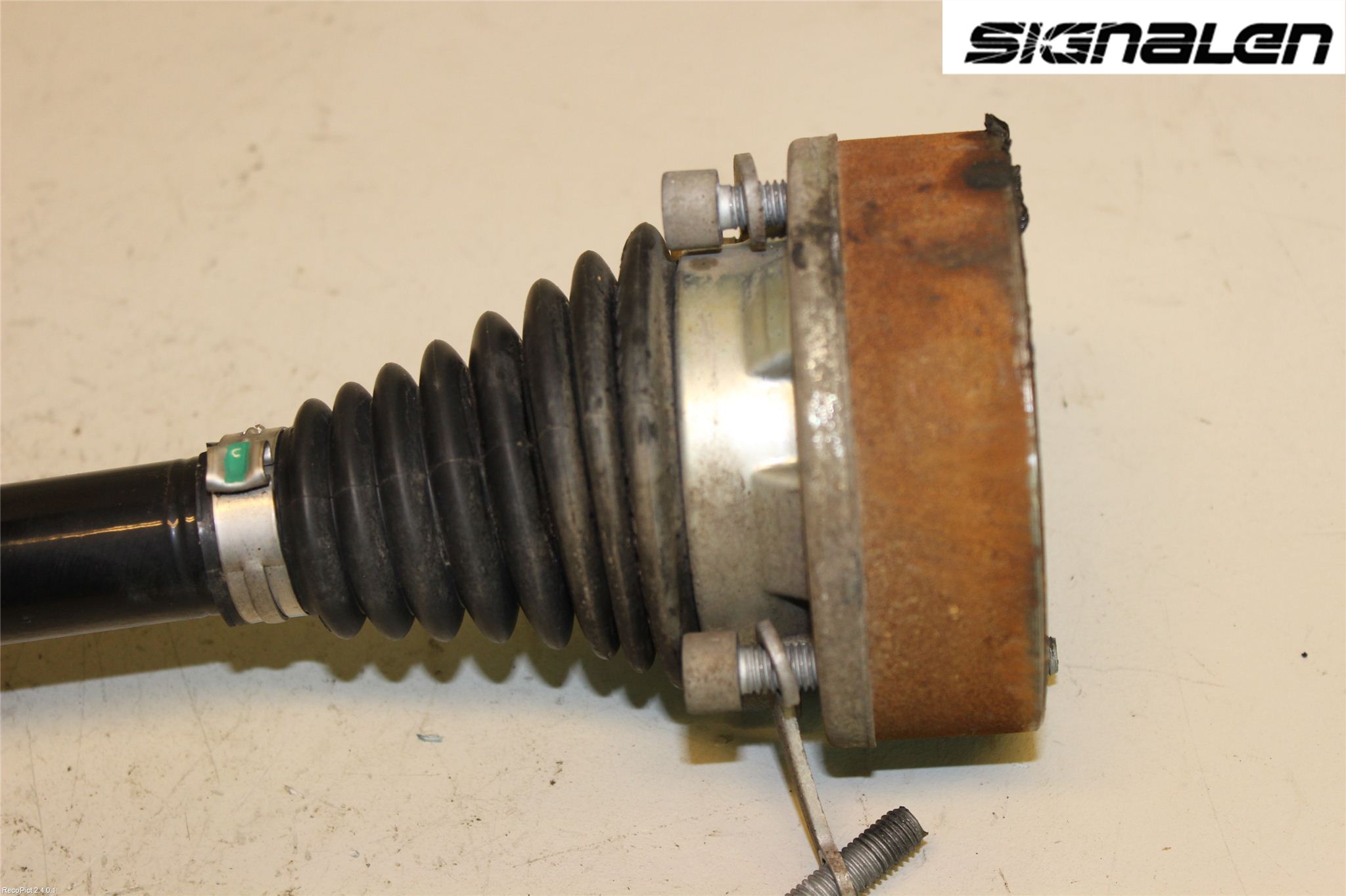 Audi Q3 8U 12-18 Drivaxel Bak Vänster