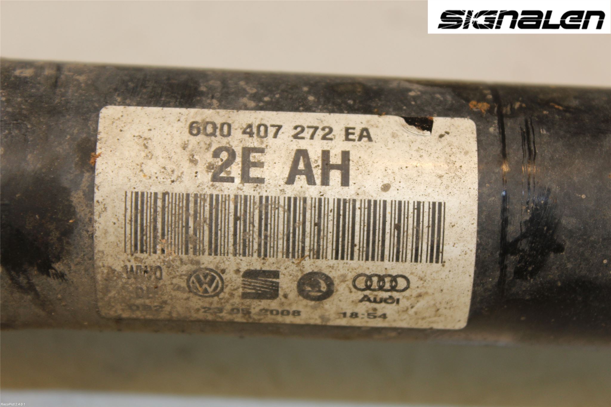 Volkswagen VW POLO 05-09 Drivaxel Fram Höger