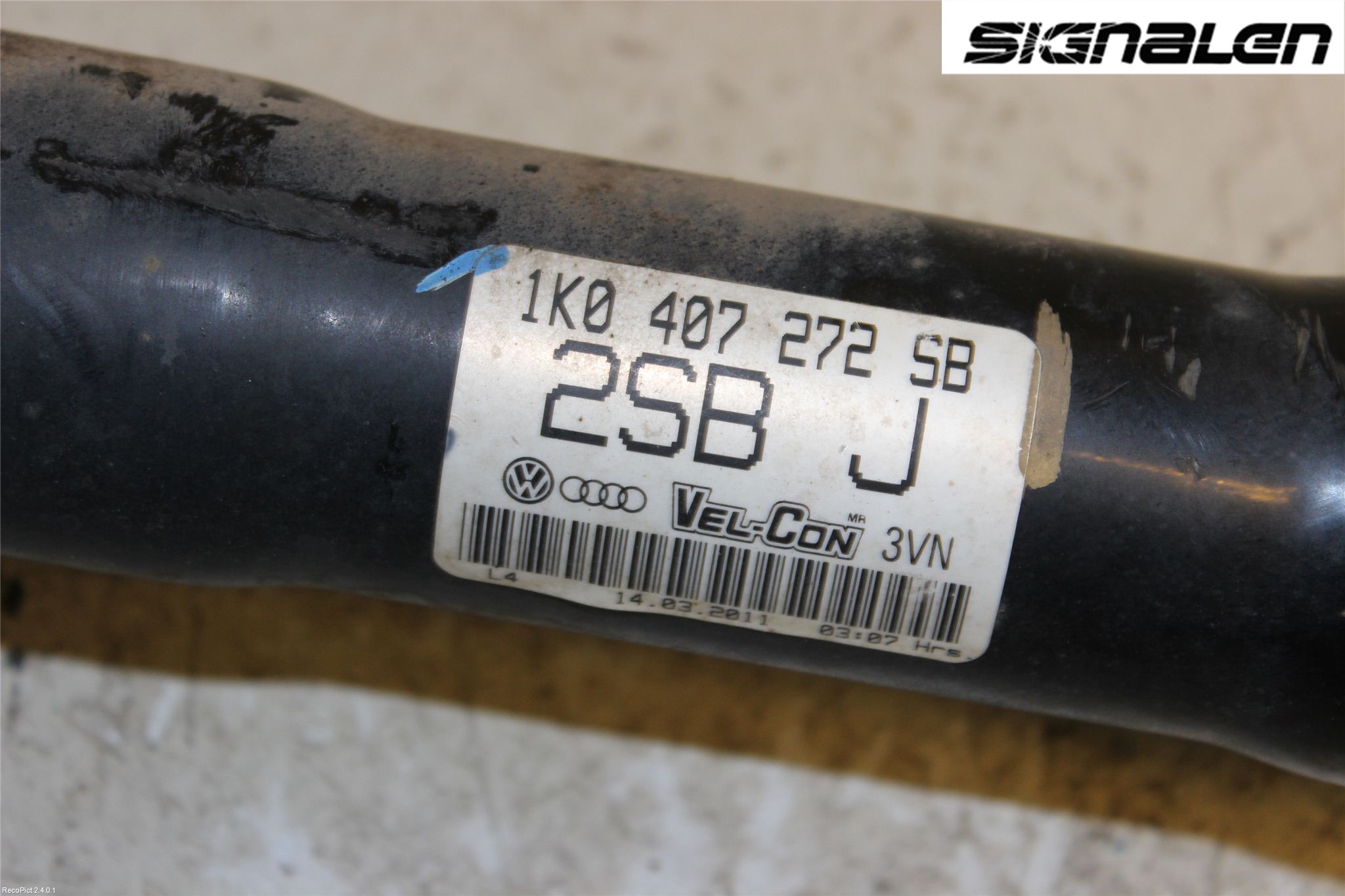 Volkswagen VW JETTA VI 11- Drivaxel Fram Höger