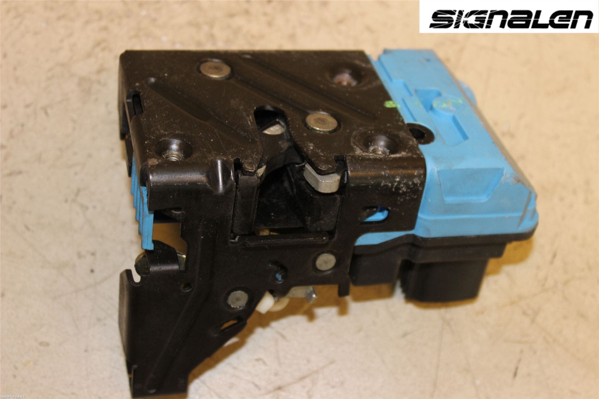 Volvo V70 05-08 Låskista-Dörrlås