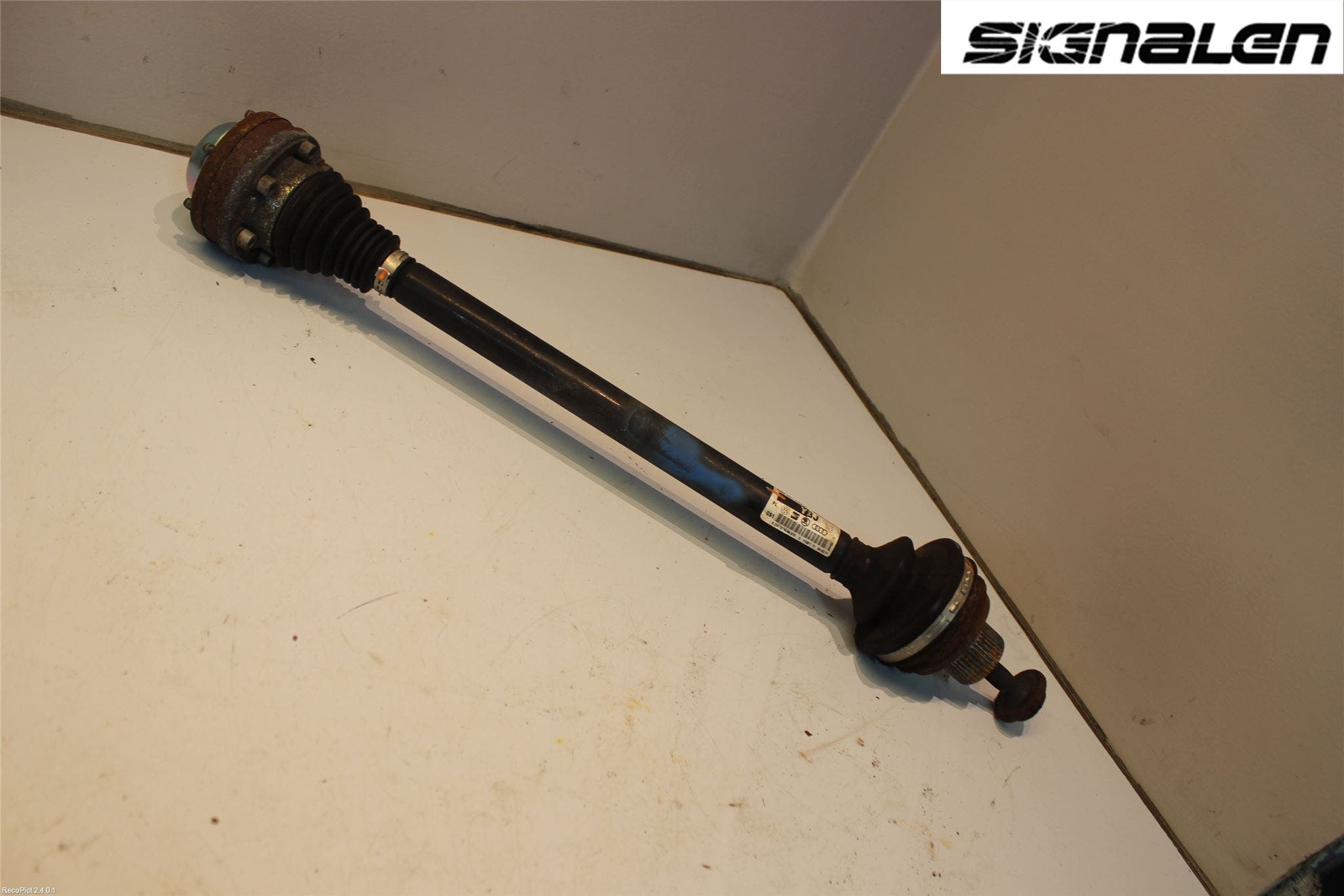 Audi A4/S4 08-11 Drivaxel Bak Höger