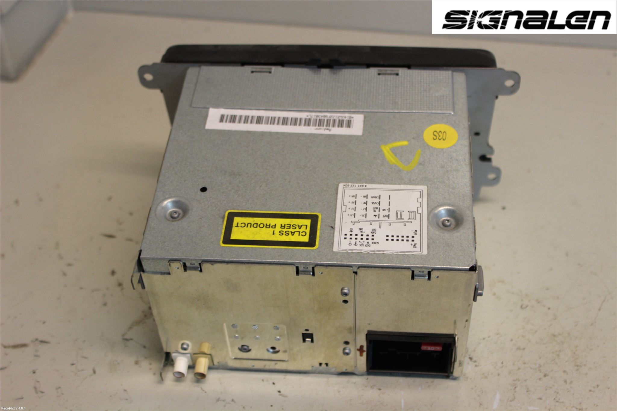 Volkswagen VW CADDY      04-10 Radio