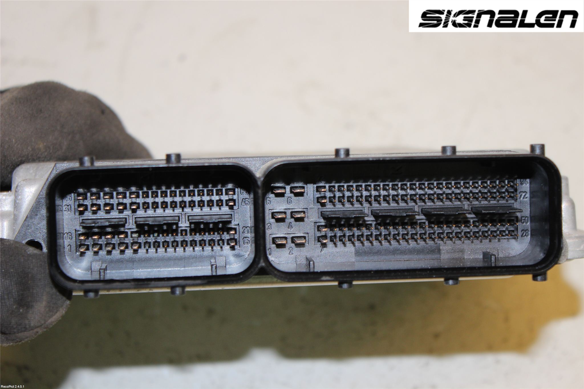 Volkswagen VW CADDY      04-10 Styrenhet Insprut Bensin