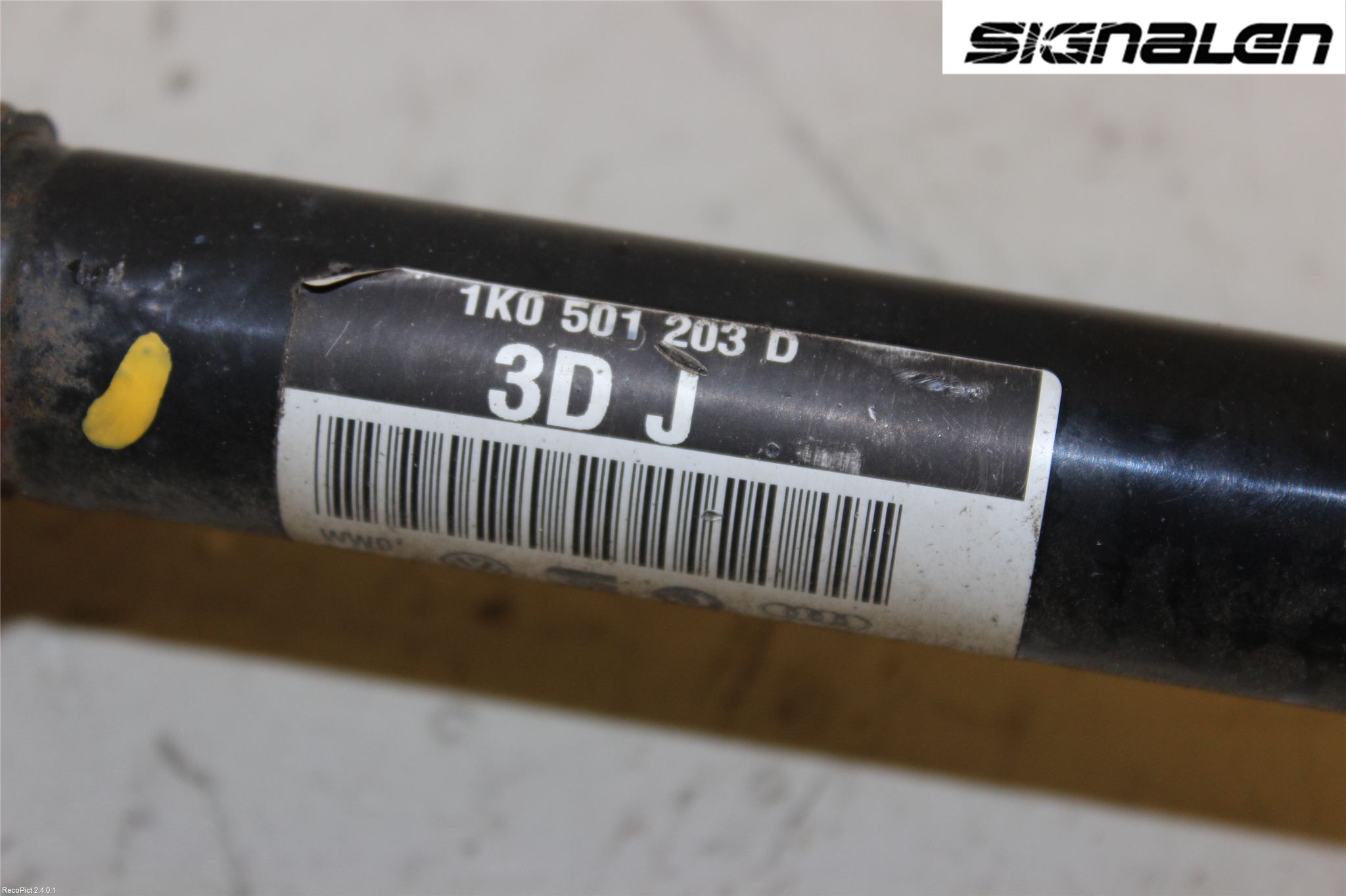 Volkswagen VW PASSAT 11-14 Drivaxel Bak Vänster