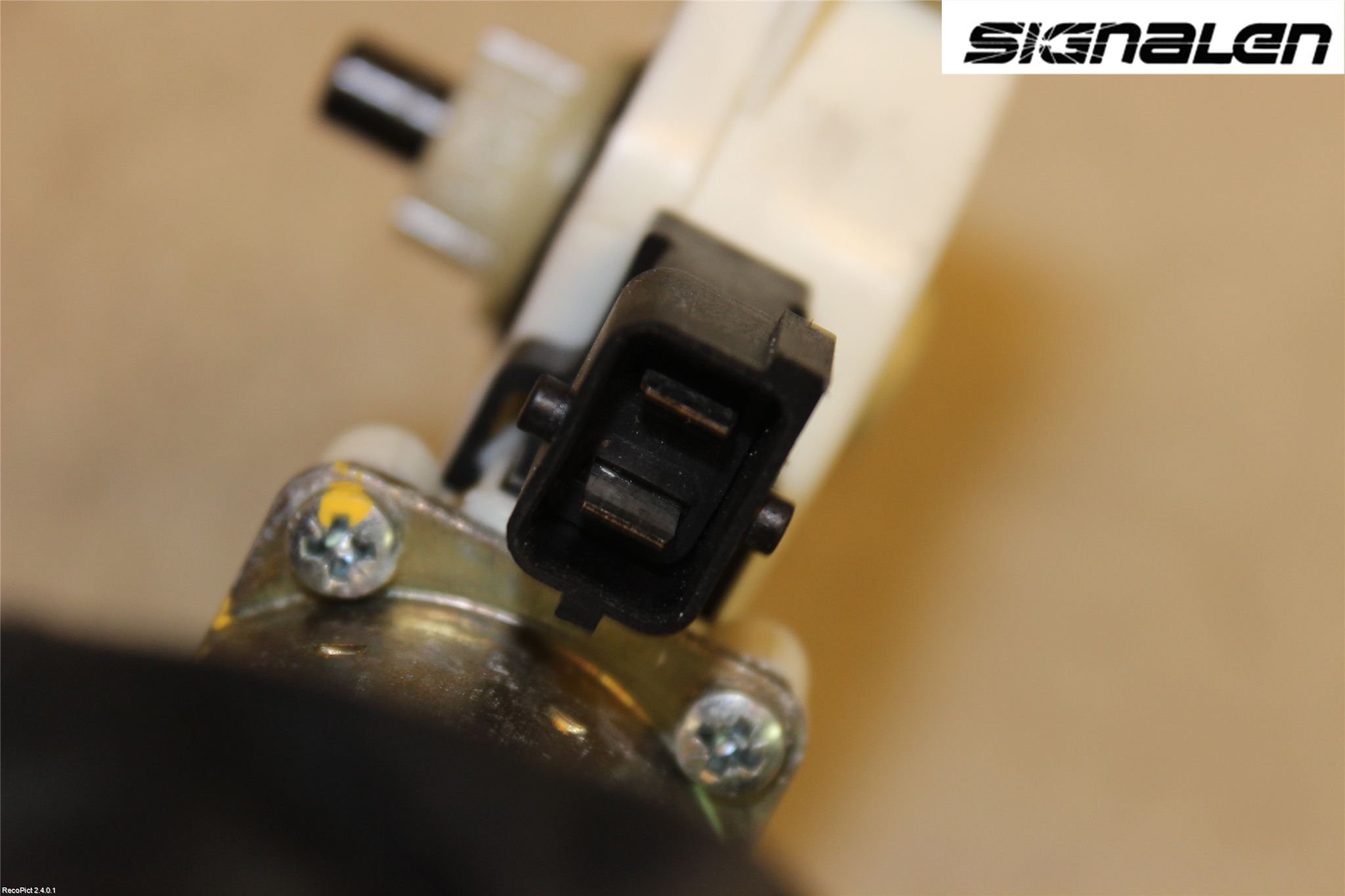 Saab 9-3 VER 2 Fönsterhissmotor