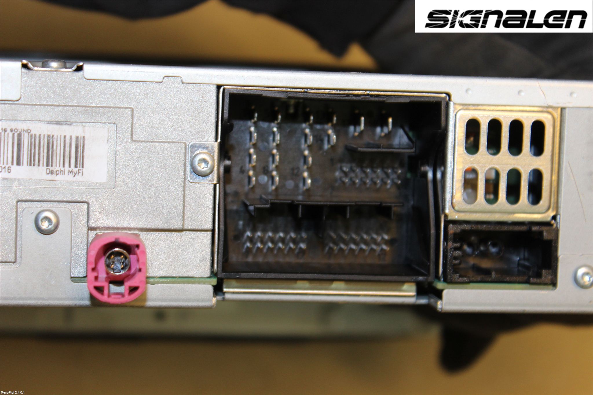 Audi Q3 8U 12-18 Radio