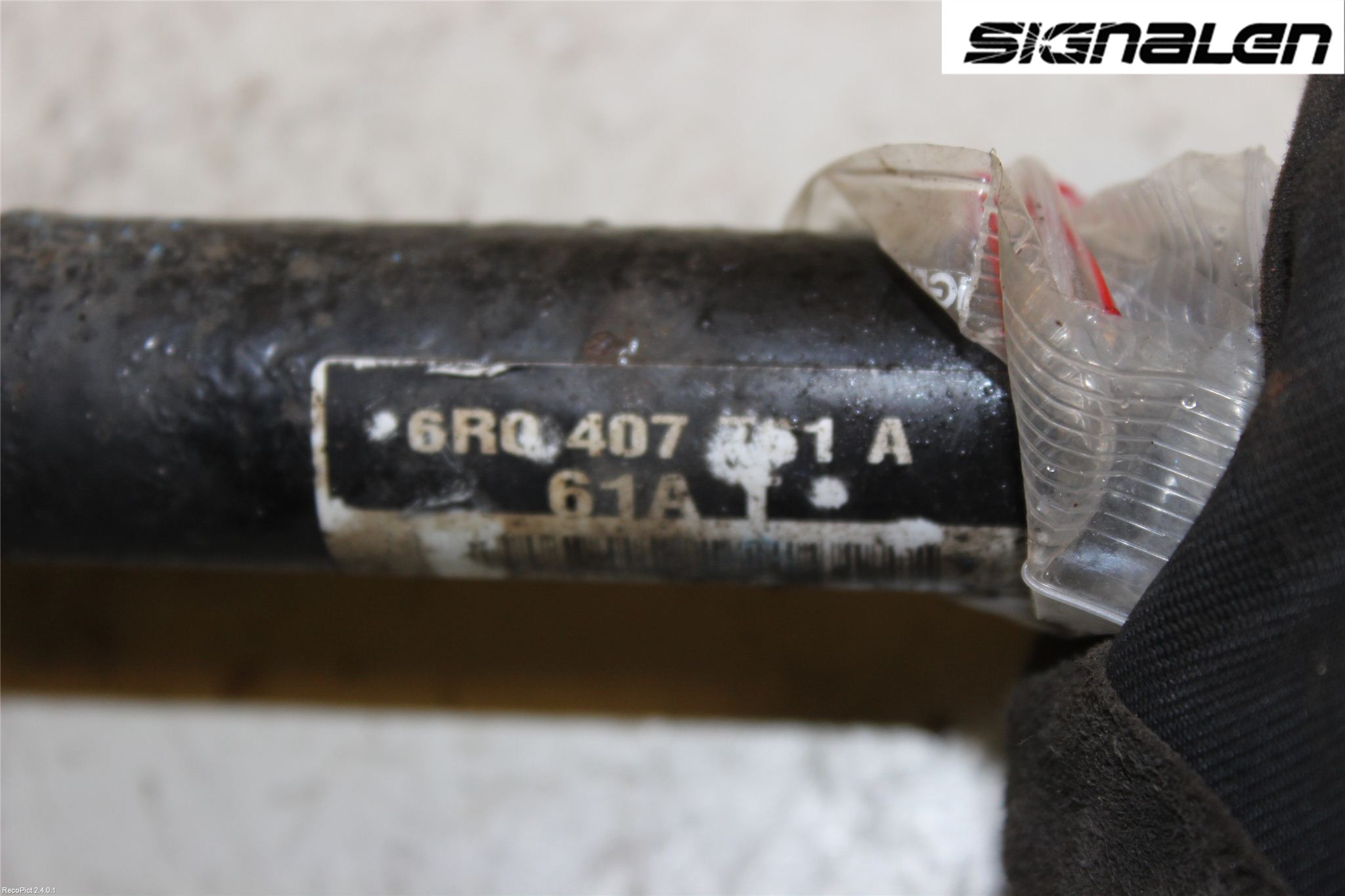 Volkswagen VW POLO 10-17 Drivaxel Fram Vänster