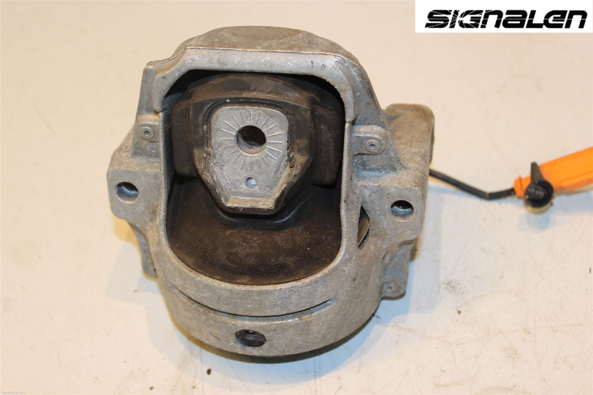 Audi A4 12-15 Motorfäste