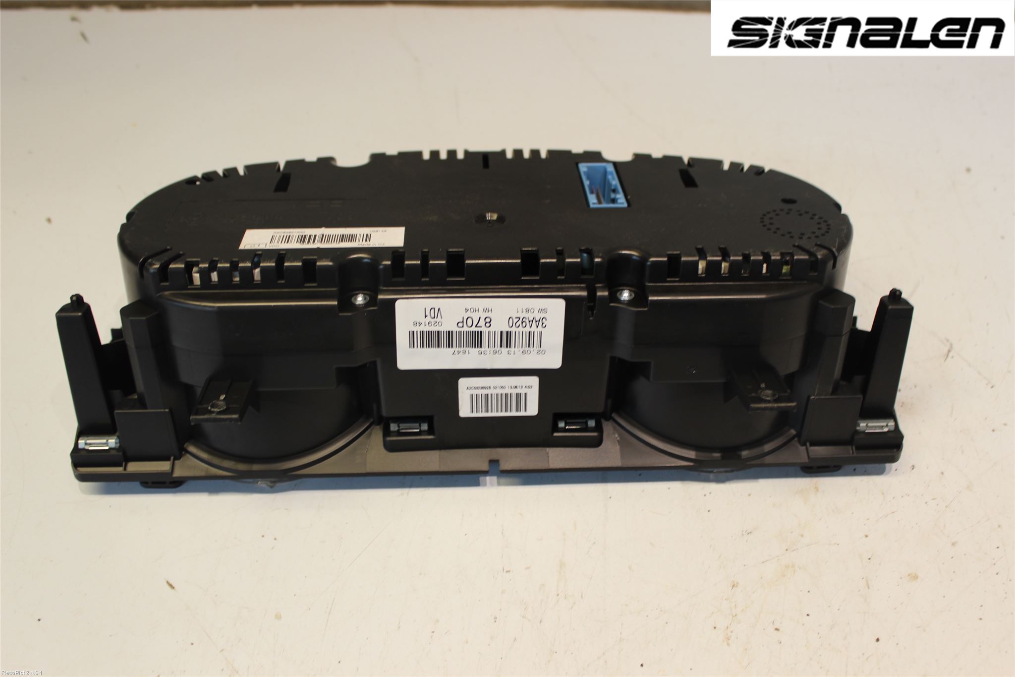 Volkswagen VW PASSAT 11-14 Instrument Komb