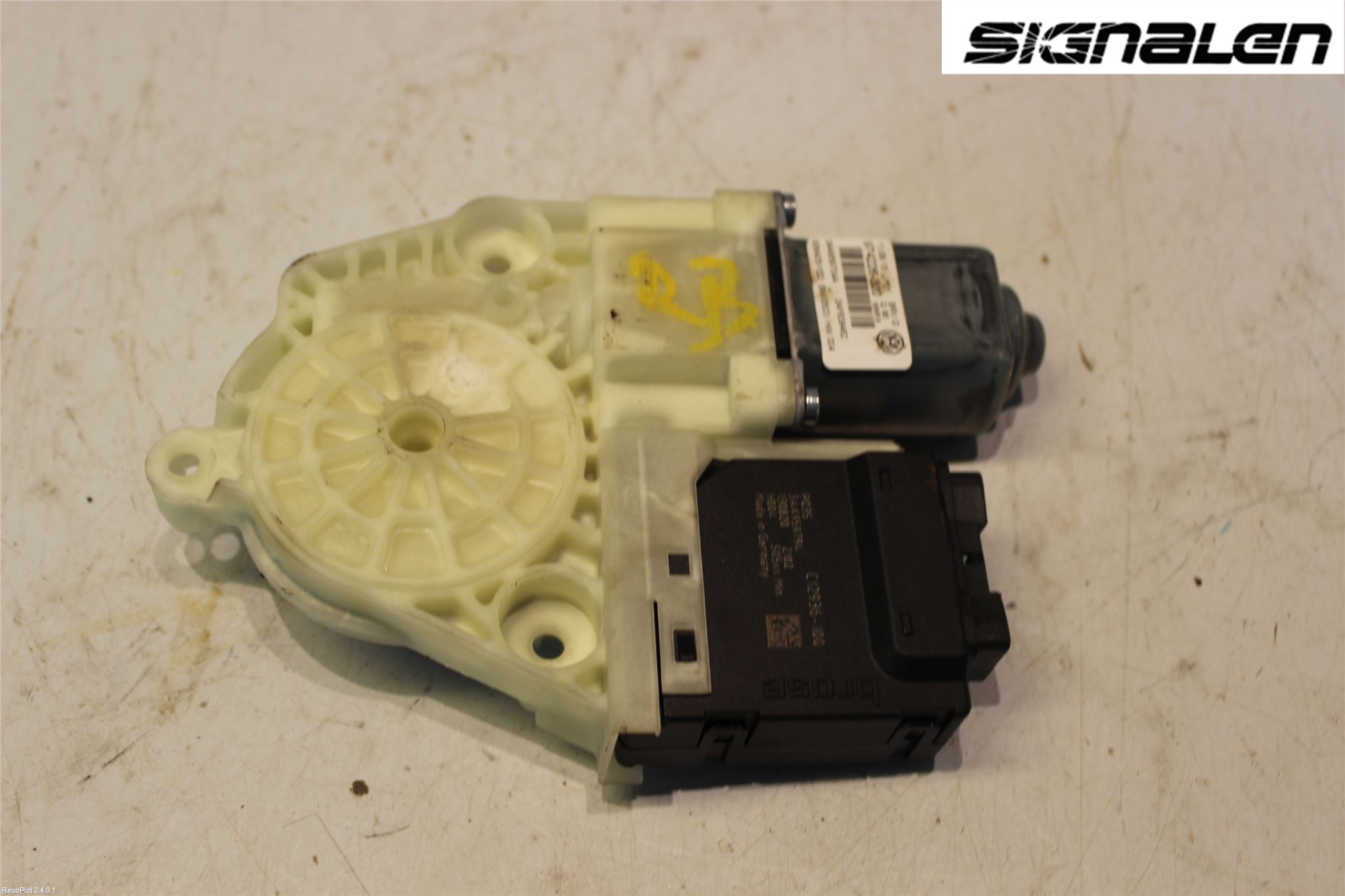 Volkswagen VW PASSAT 11-14 Fönsterhissmotor