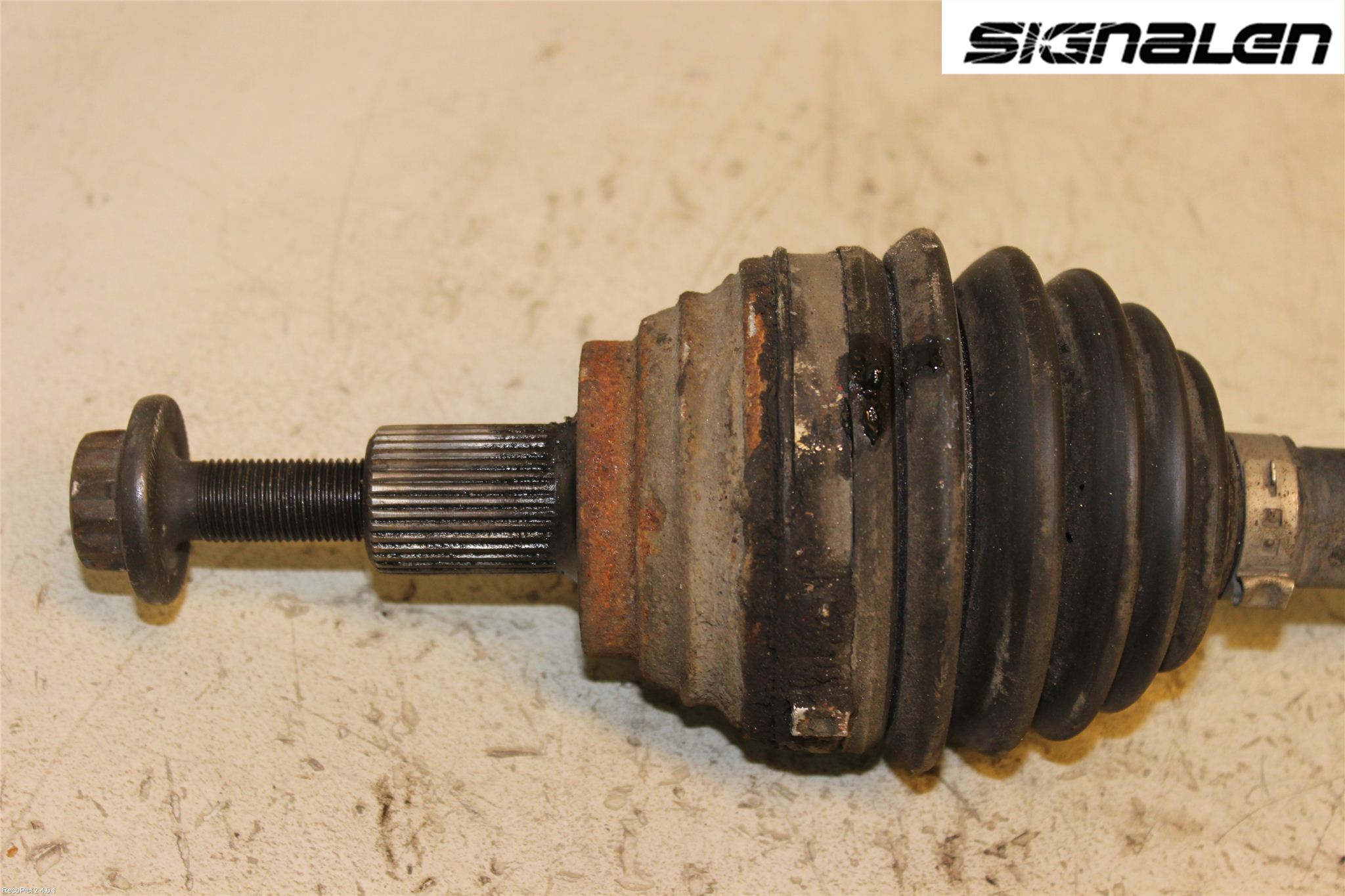 Volkswagen VW GOLF PLUS/CROSS GOLF 04-14 Drivaxel Fram Vänster