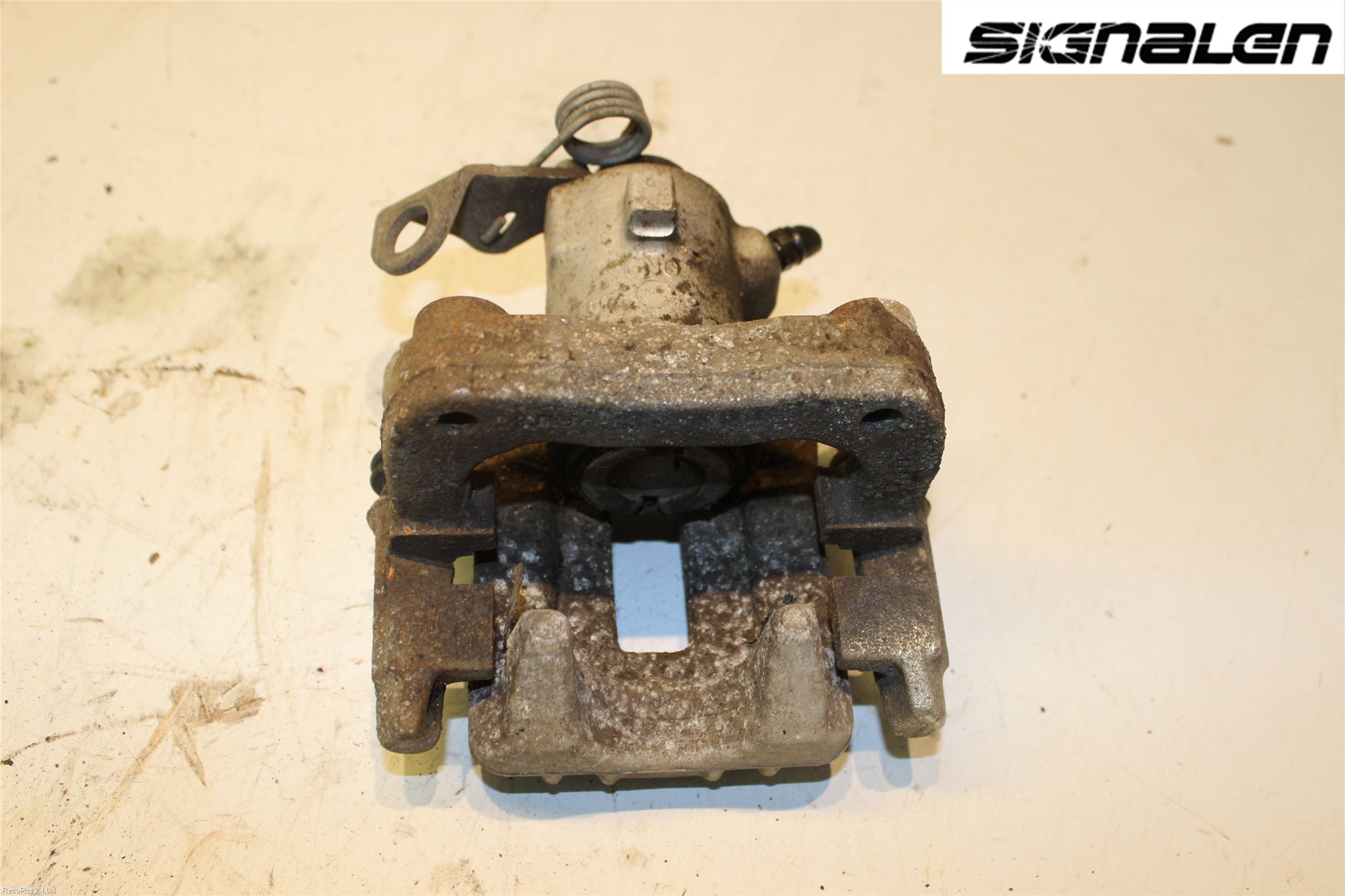 Audi A1/S1 11-18 Bromsok Bak Vänster