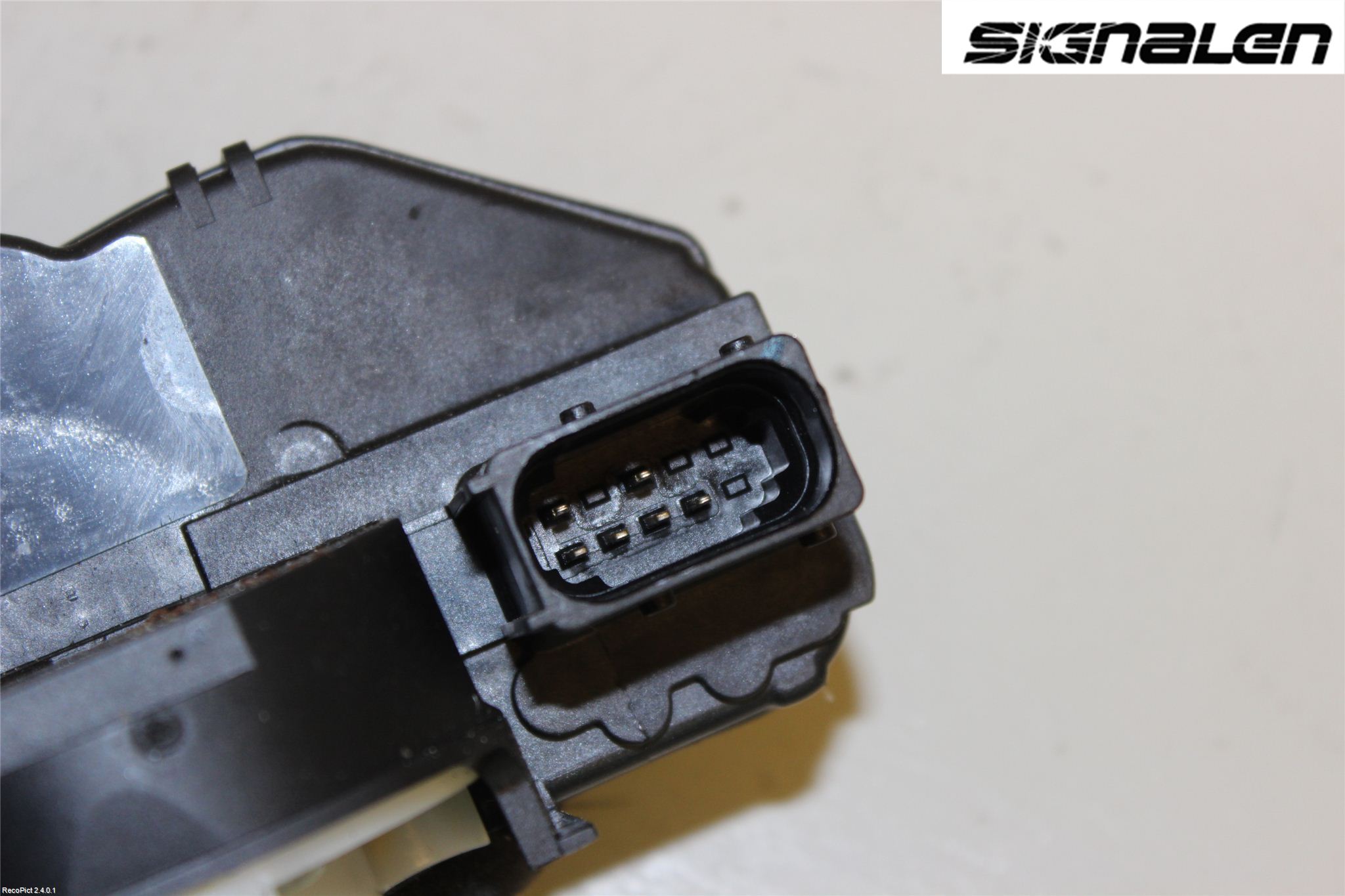 Opel ASTRA J 10-15 Låskista-Dörrlås