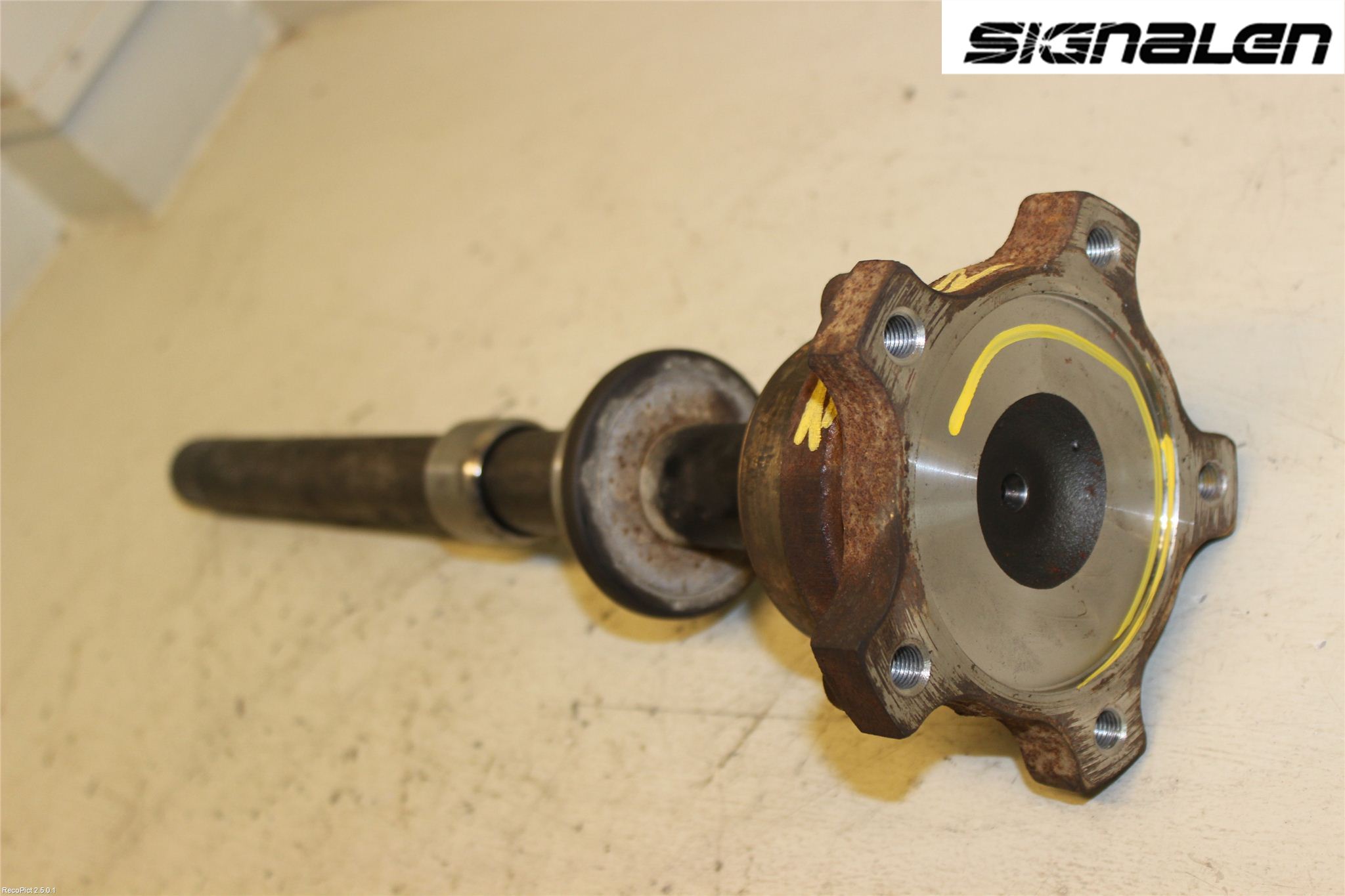 Nissan X-TRAIL     01-07 Drivaxel Fram Höger