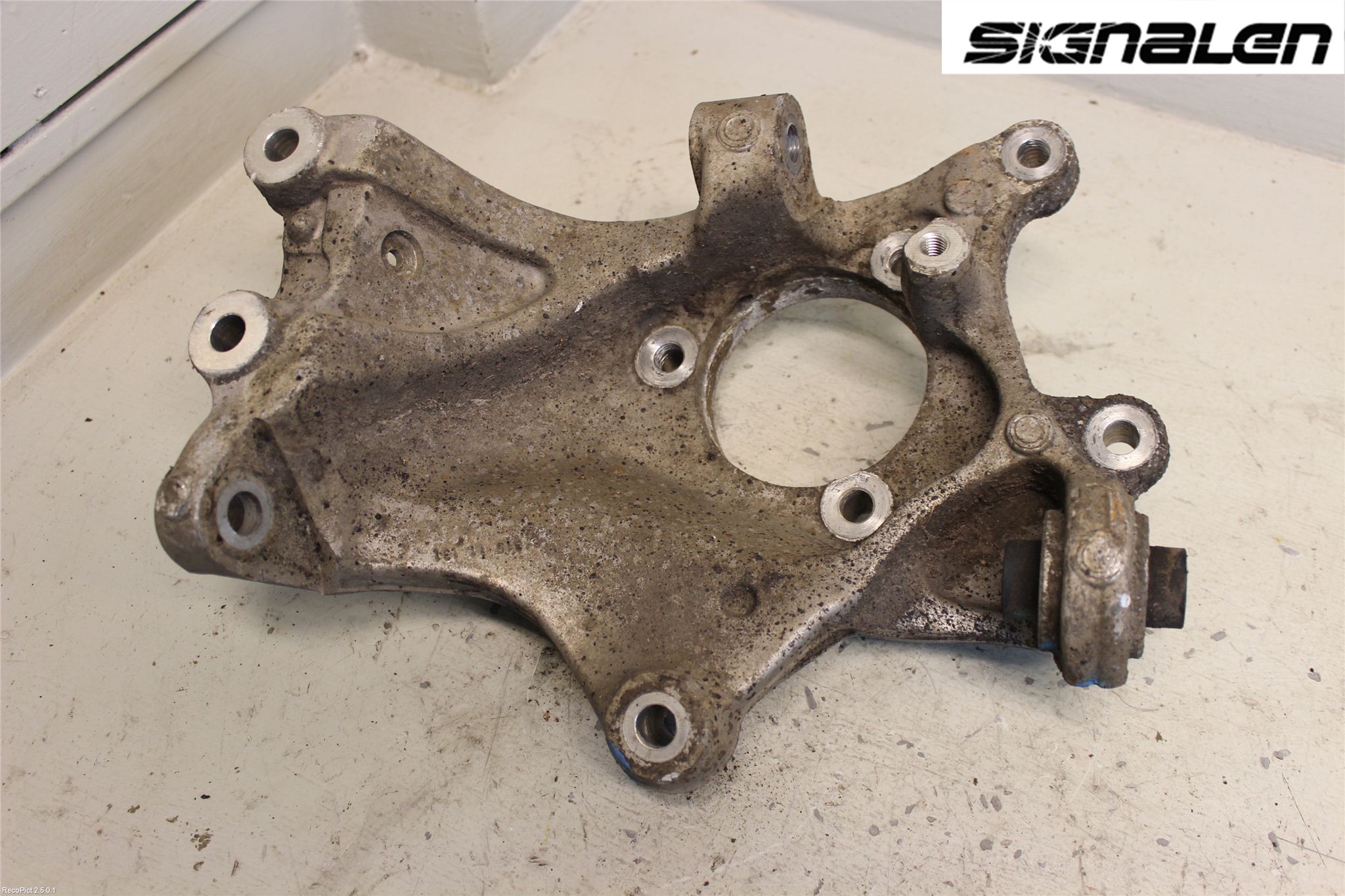 Opel INSIGNIA 09-16 Hjullagerhus-Spindel Hö B