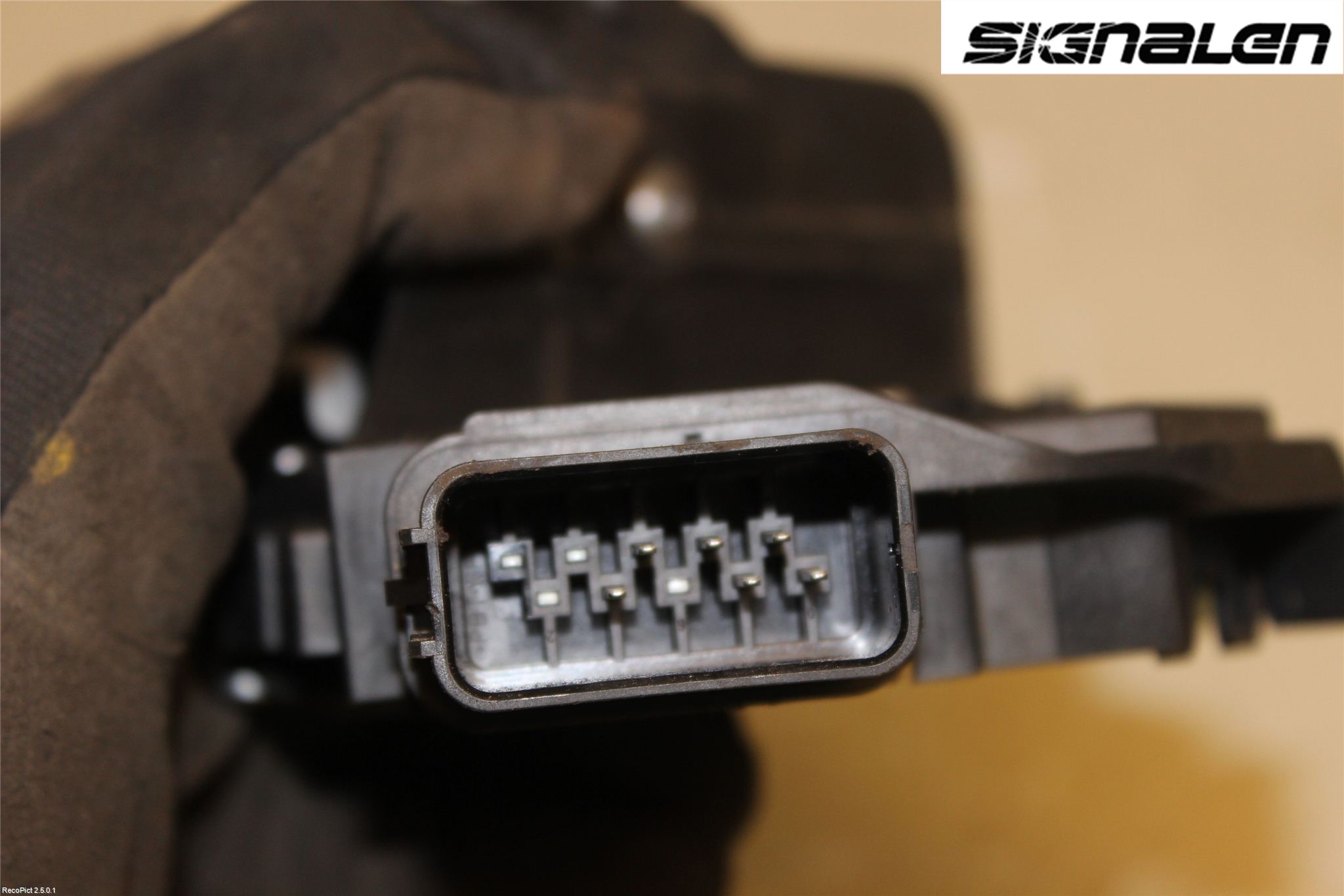 Ford MONDEO 07-15 Låskista-Dörrlås