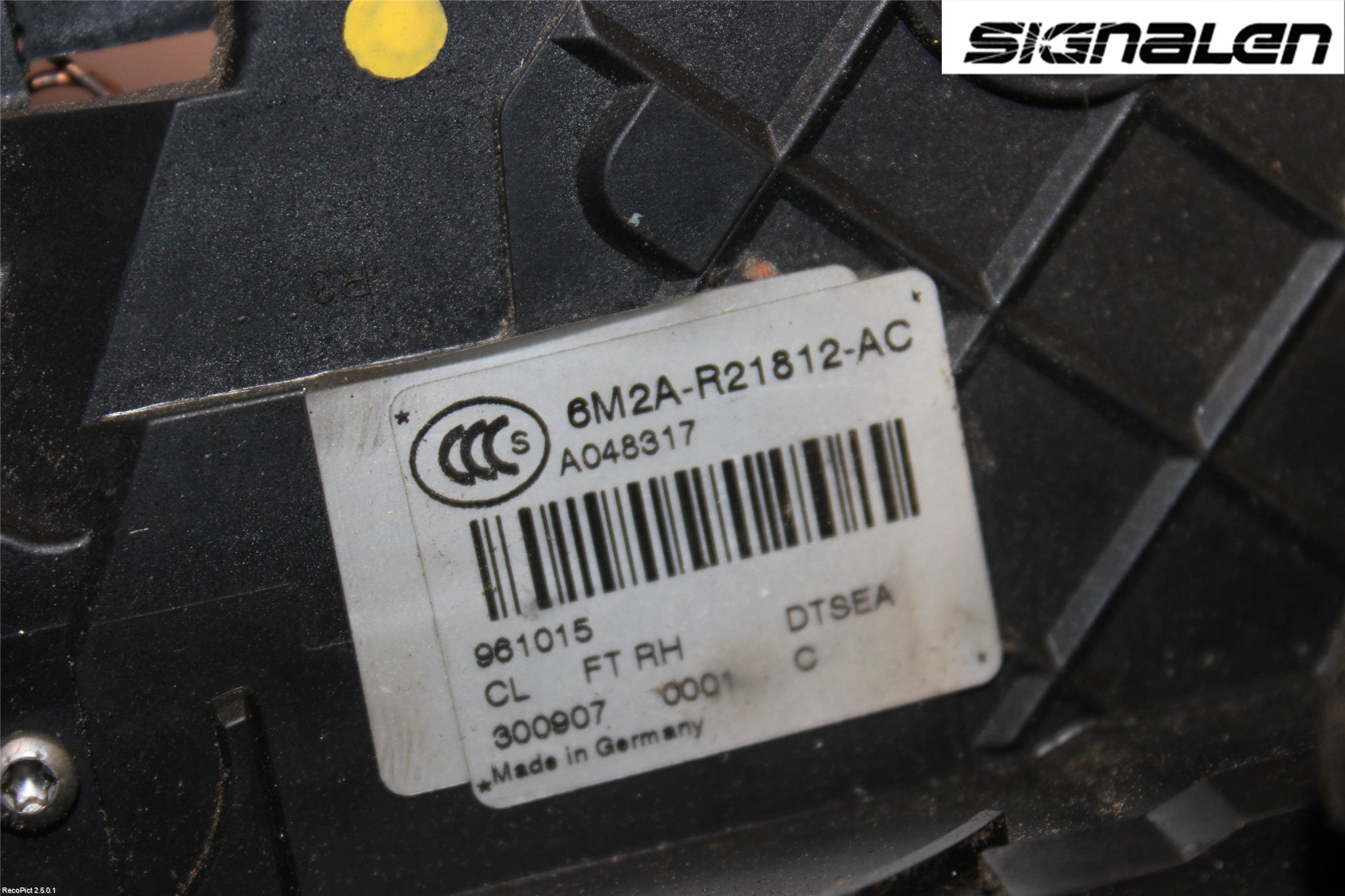 Ford MONDEO 07-15 Låskista-Dörrlås