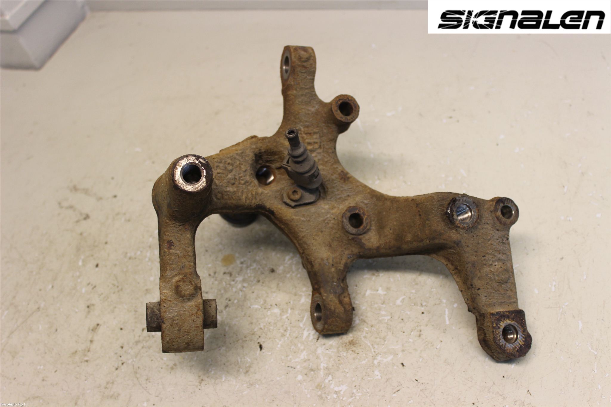 Volkswagen VW GOLF VI 09-13 Hjullagerhus-Spindel Vä B