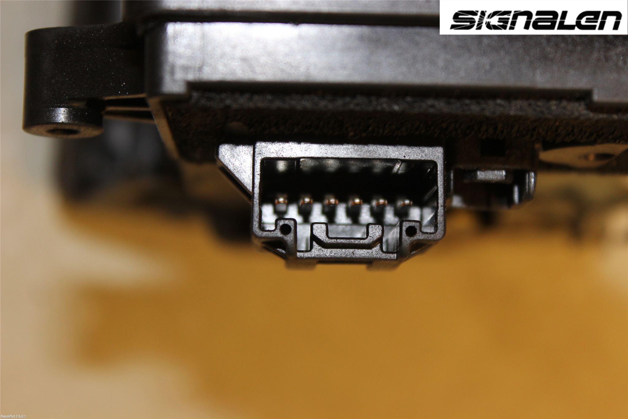 Mazda 6 02-08 Låskista-Dörrlås