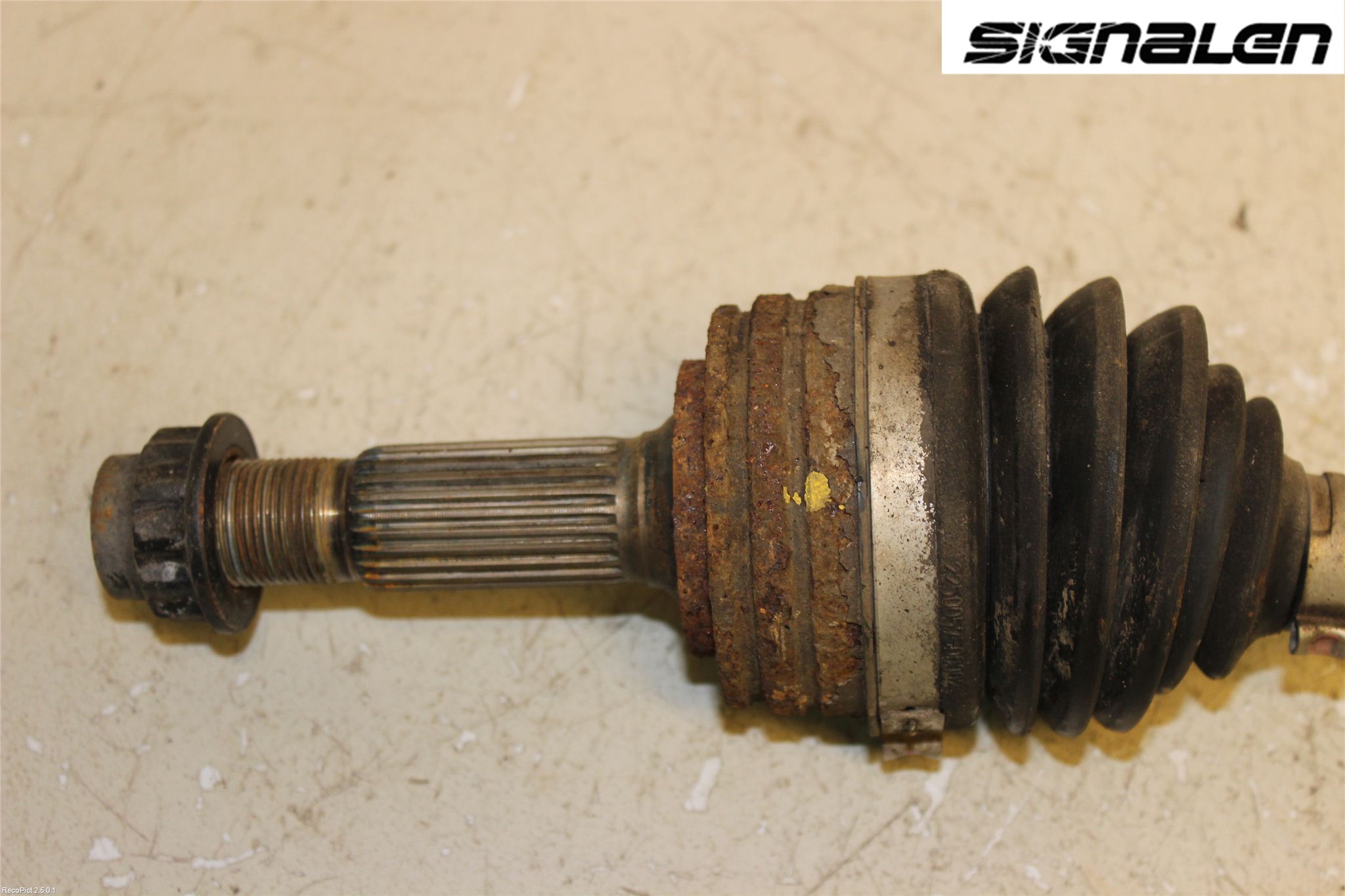 Peugeot 107 Drivaxel Fram Vänster