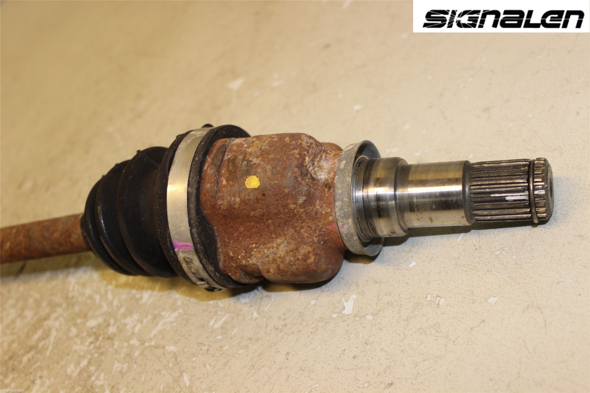 Peugeot 107 Drivaxel Fram Vänster