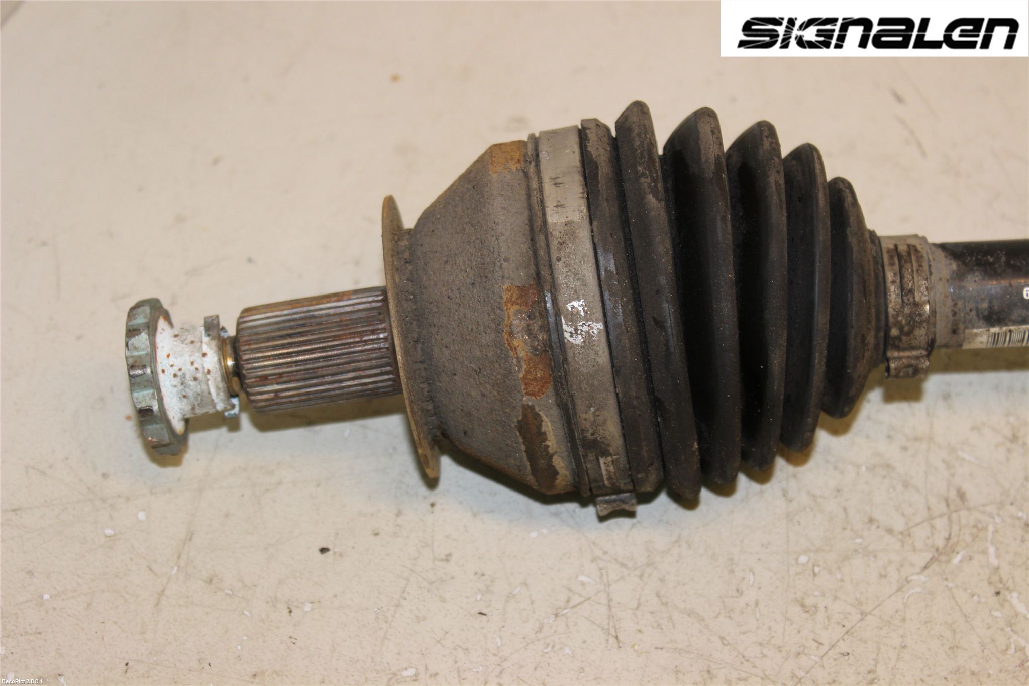 Skoda FABIA 07-14 Drivaxel Fram Vänster