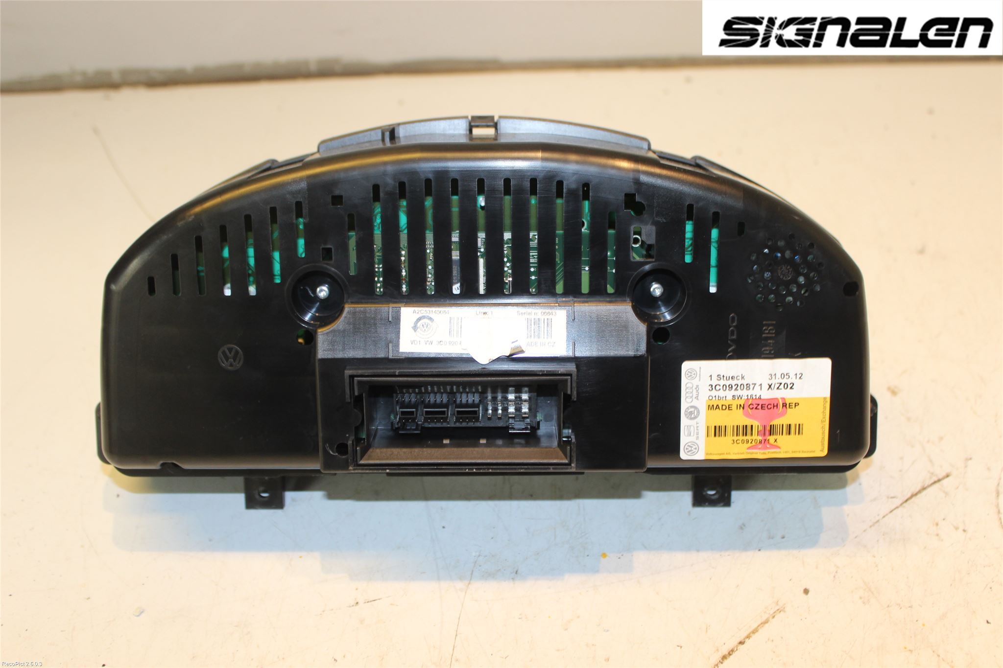 Volkswagen VW PASSAT 05-11 Instrument Komb