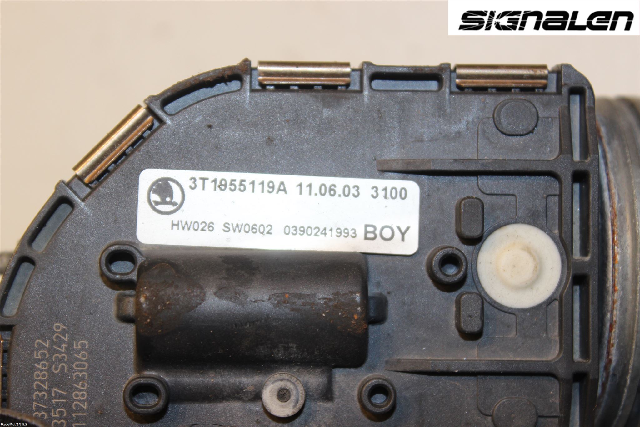 Skoda SUPERB 09-15 Torkarmotor Vindruta