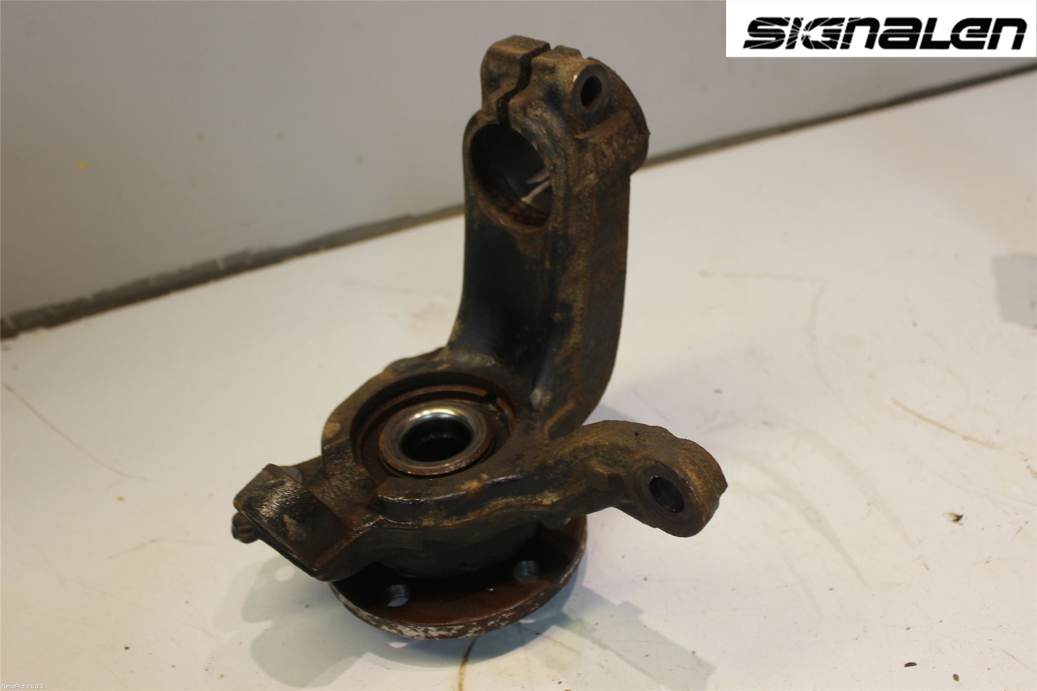 Skoda RAPID Styrspindel Lagerhus Hö