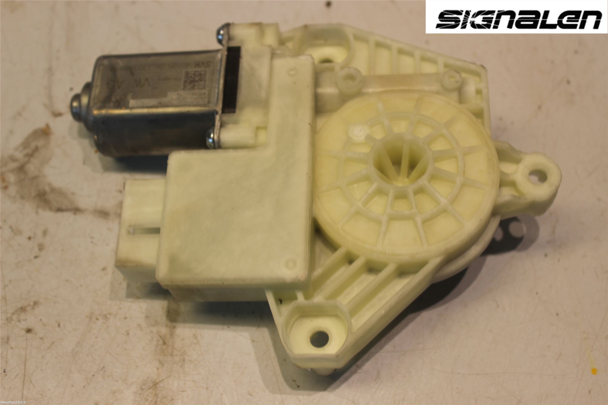 Skoda RAPID Fönsterhissmotor