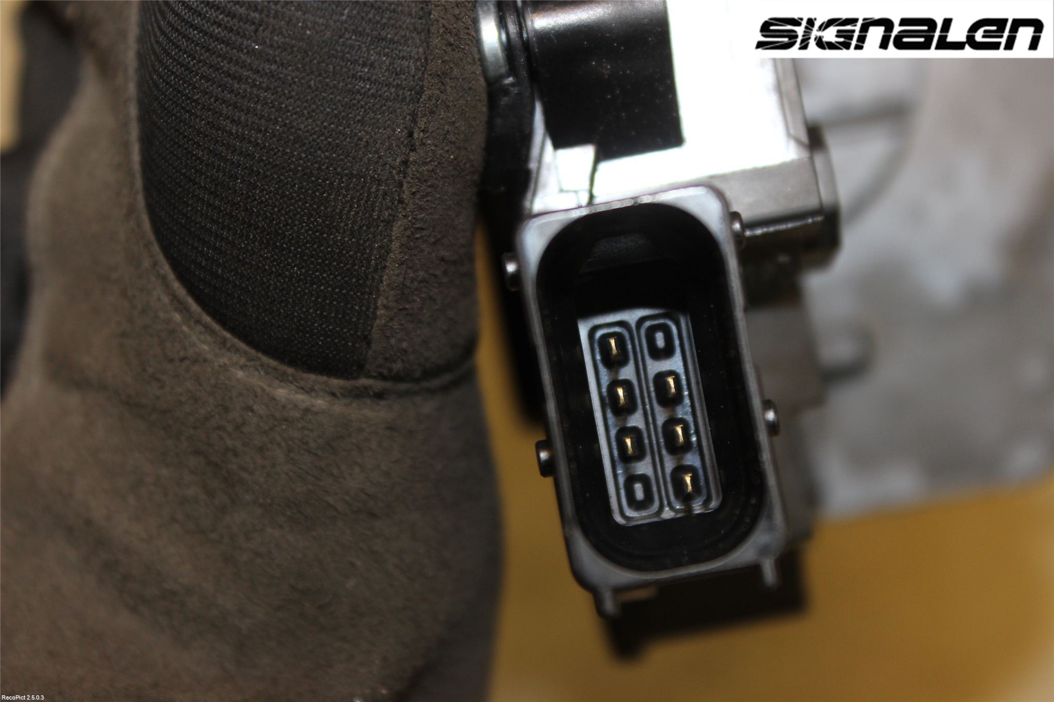 Opel CORSA D 07-14 Låskista-Dörrlås