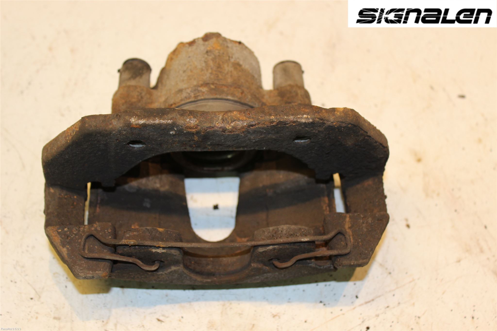 Ford TRANSIT CONNECT 03-08 Bromsok Fram Vänster