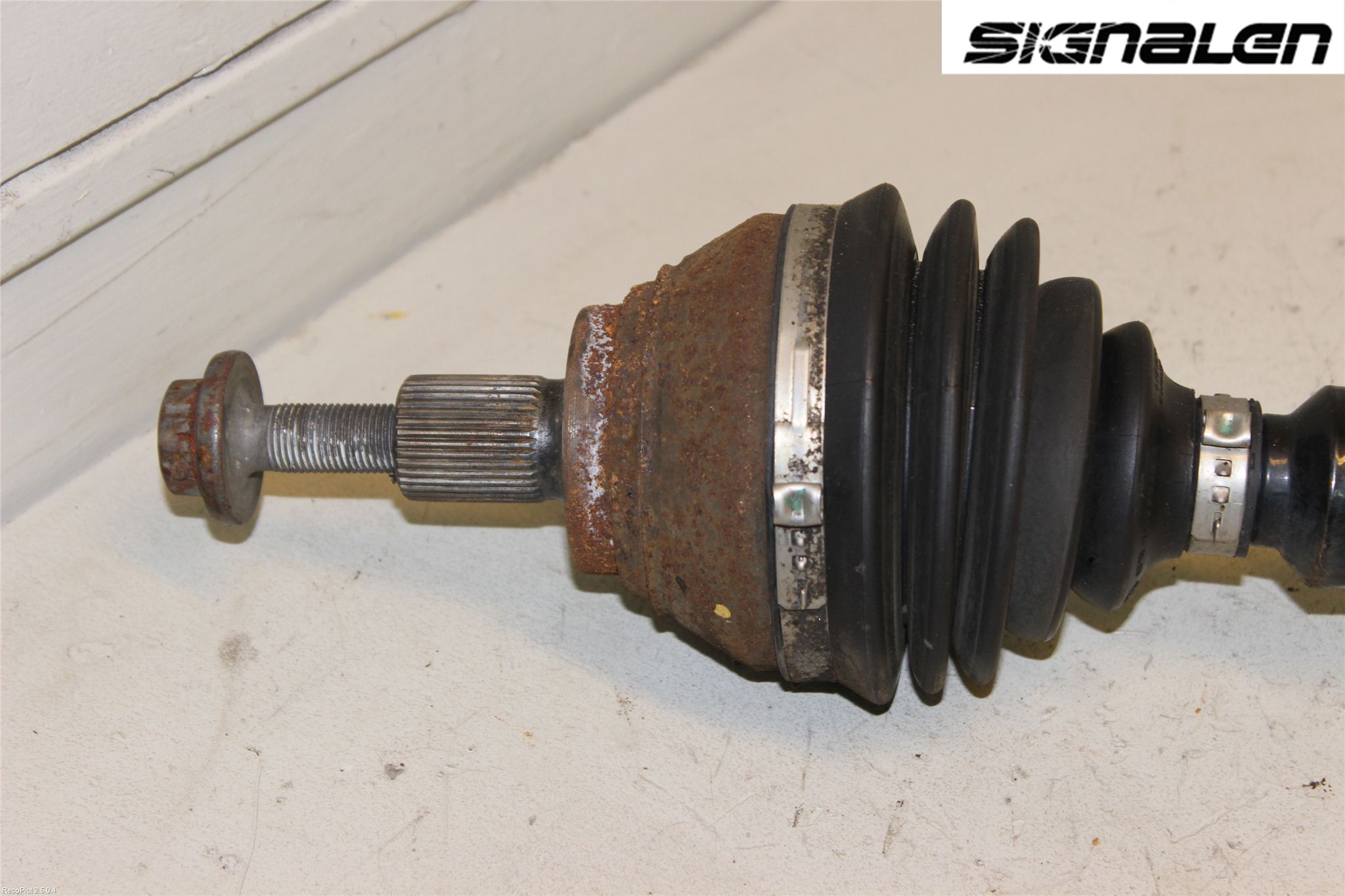 Skoda SUPERB 09-15 Drivaxel Fram Höger