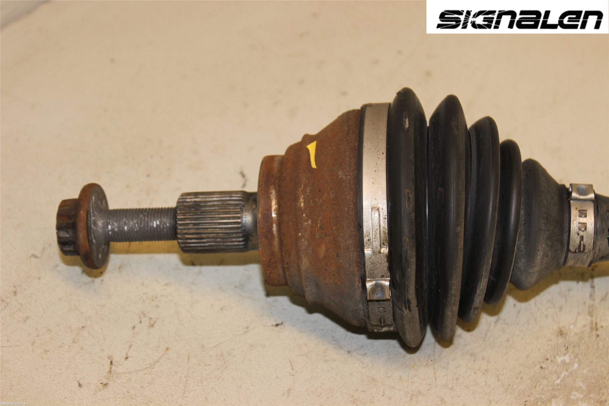 Skoda YETI Drivaxel Fram Vänster