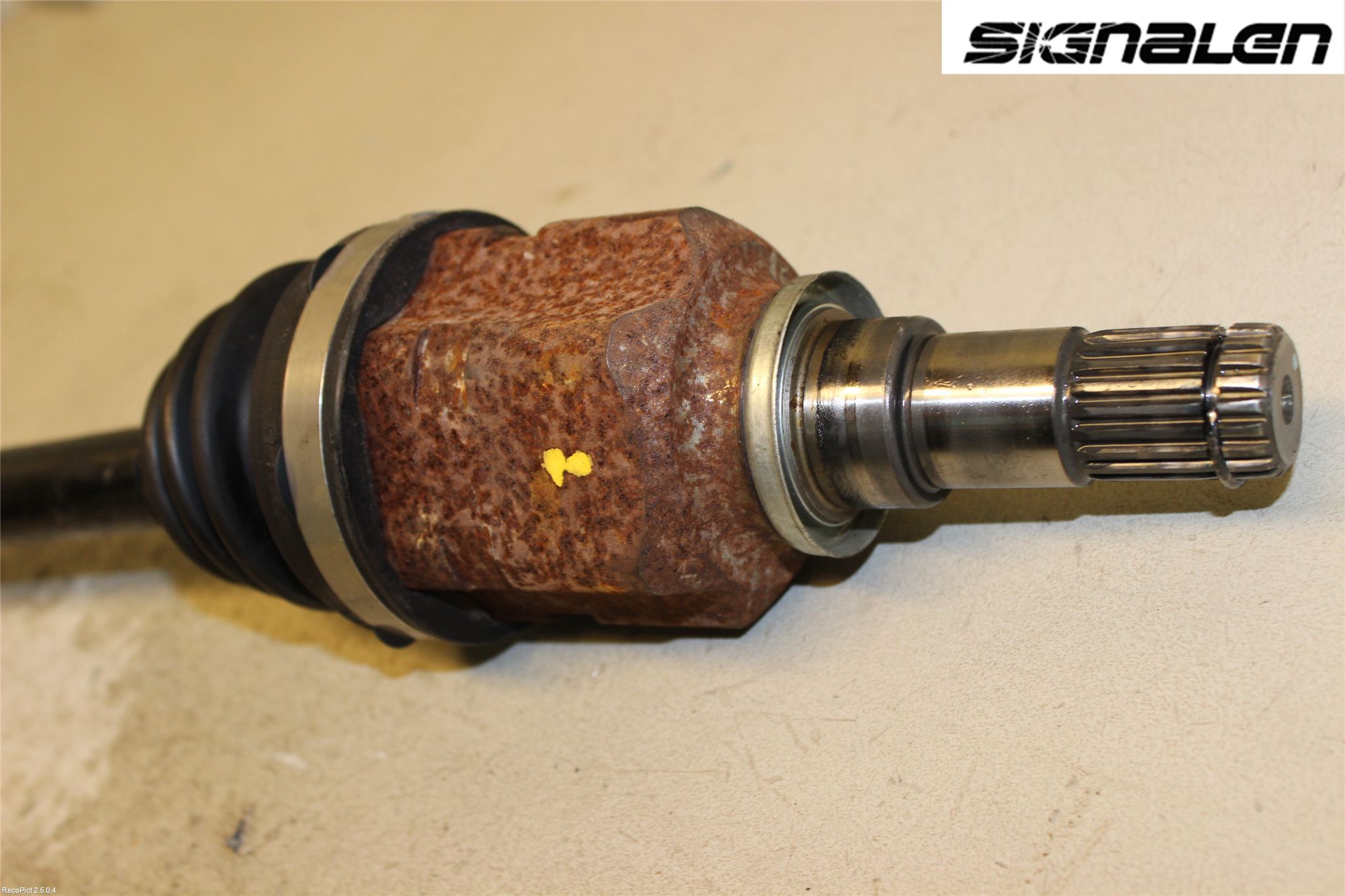 Toyota YARIS XP90 06-11 Drivaxel Fram Vänster