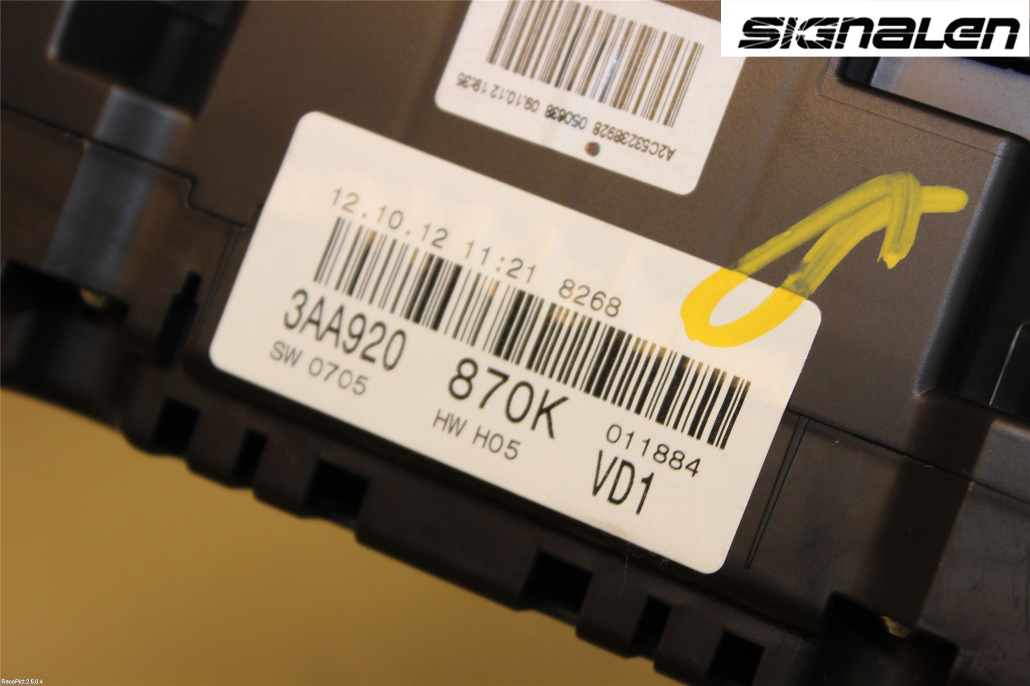 Volkswagen VW PASSAT 11-14 Instrument Komb