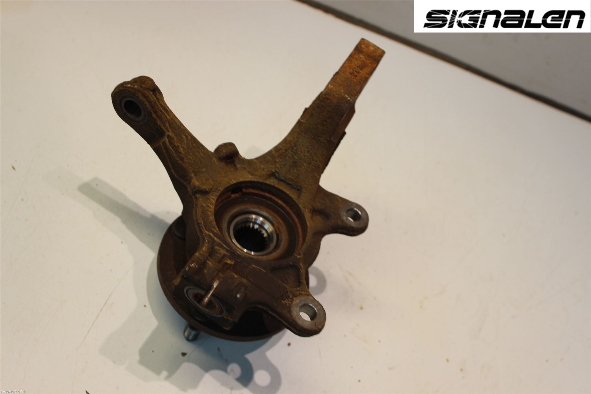 Nissan MICRA 11-16 Styrspindel Lagerhus Vä